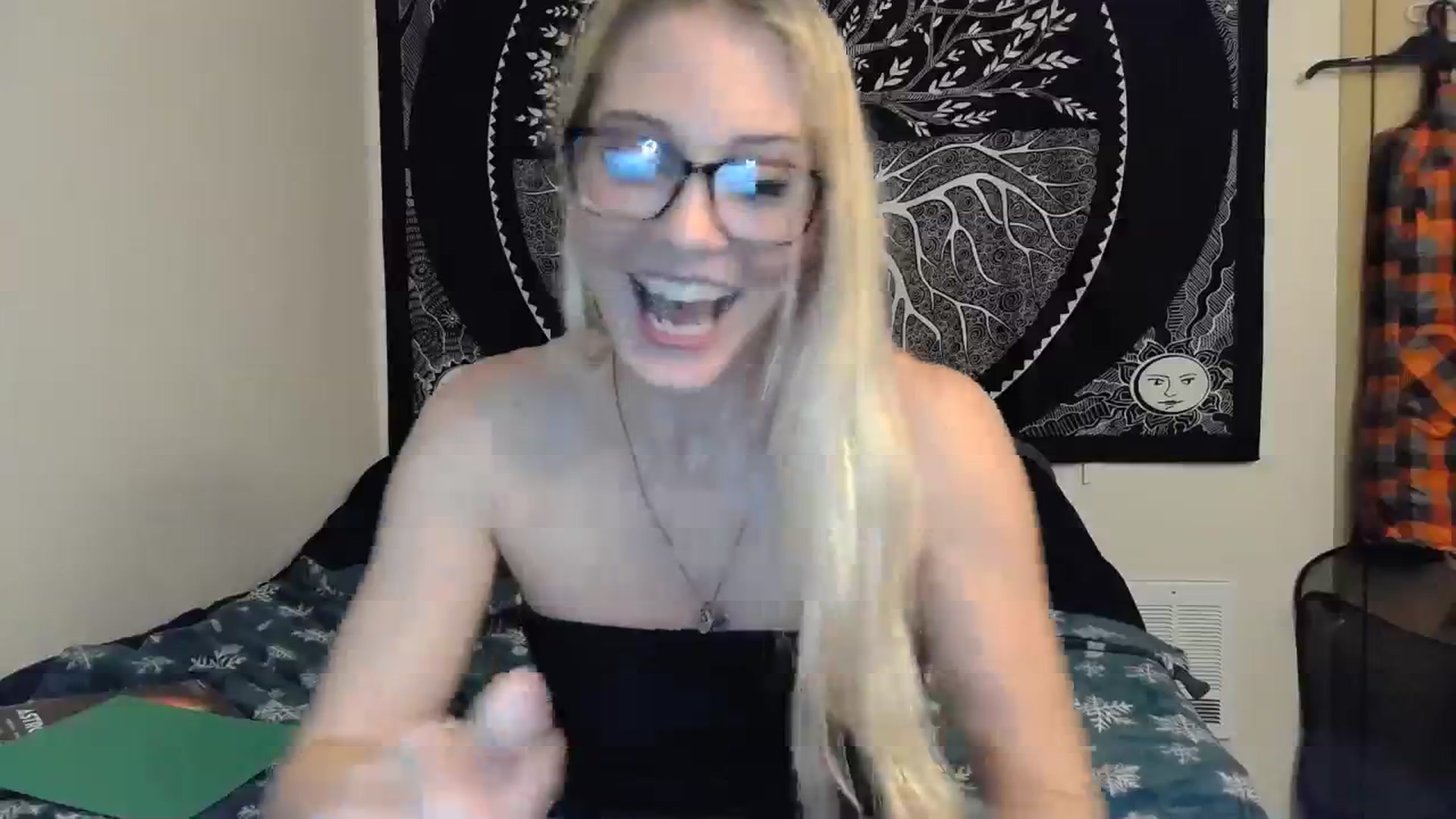 Gallery image thumbnail from Leeleigh1's myfreecams stream on, 11/30/2023, 01:15 image 15 of 20