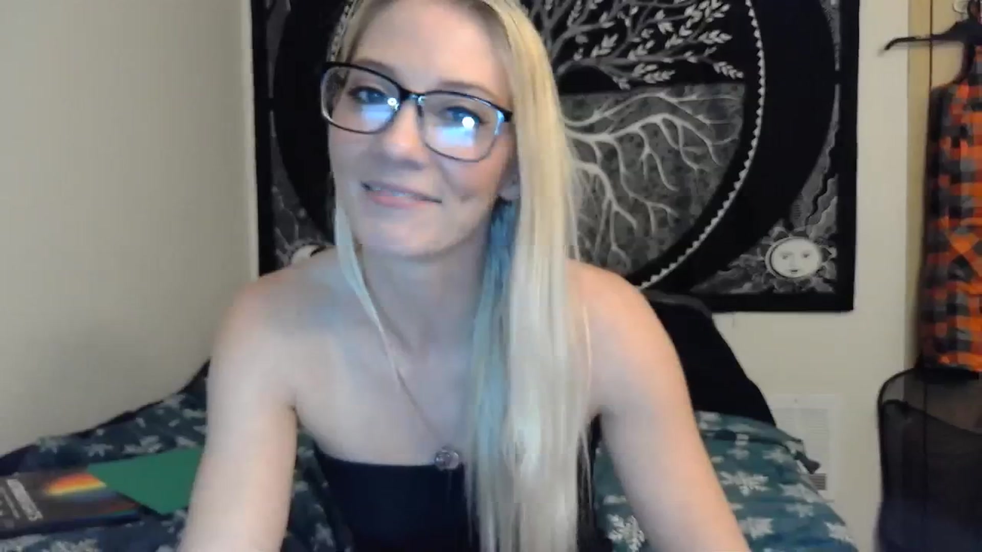 Gallery image thumbnail from Leeleigh1's myfreecams stream on, 11/30/2023, 01:15 image 5 of 20