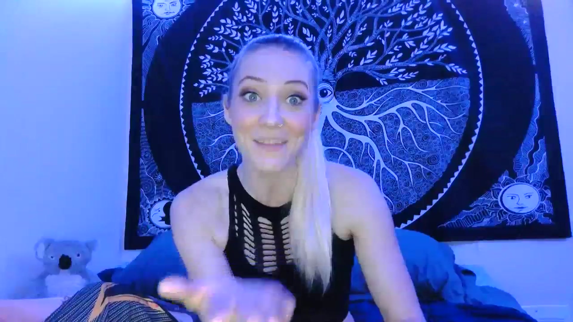 Gallery image thumbnail from Leeleigh1's myfreecams stream on, 01/01/2024, 01:21 image 3 of 20