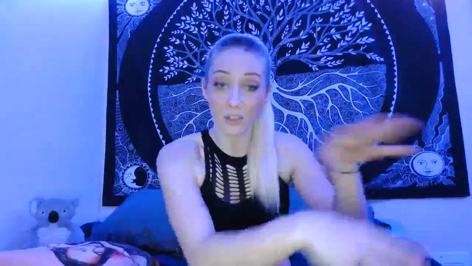 Gallery image thumbnail from Leeleigh1's myfreecams stream on, 01/01/2024, 01:21 image 12 of 20
