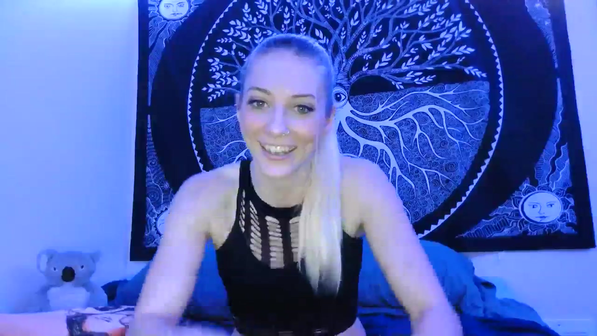 Gallery image thumbnail from Leeleigh1's myfreecams stream on, 01/01/2024, 01:21 image 4 of 20