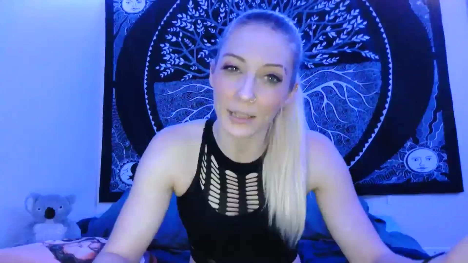 Gallery image thumbnail from Leeleigh1's myfreecams stream on, 01/01/2024, 01:21 image 19 of 20