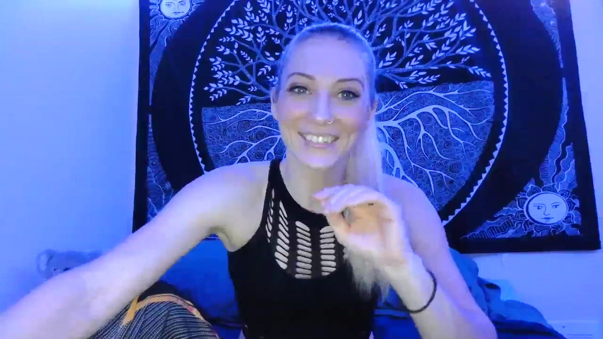 Gallery image thumbnail from Leeleigh1's myfreecams stream on, 01/01/2024, 01:21 image 2 of 20