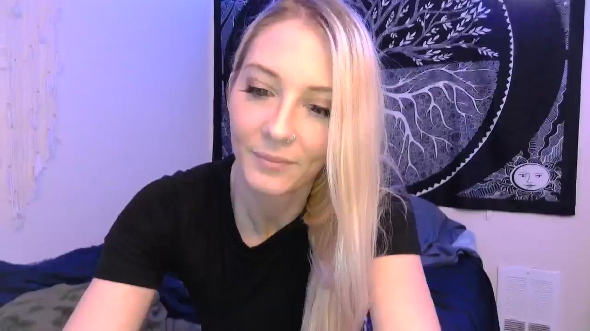 Gallery image thumbnail from Leeleigh1's myfreecams stream on, 01/05/2024, 02:50 image 7 of 20