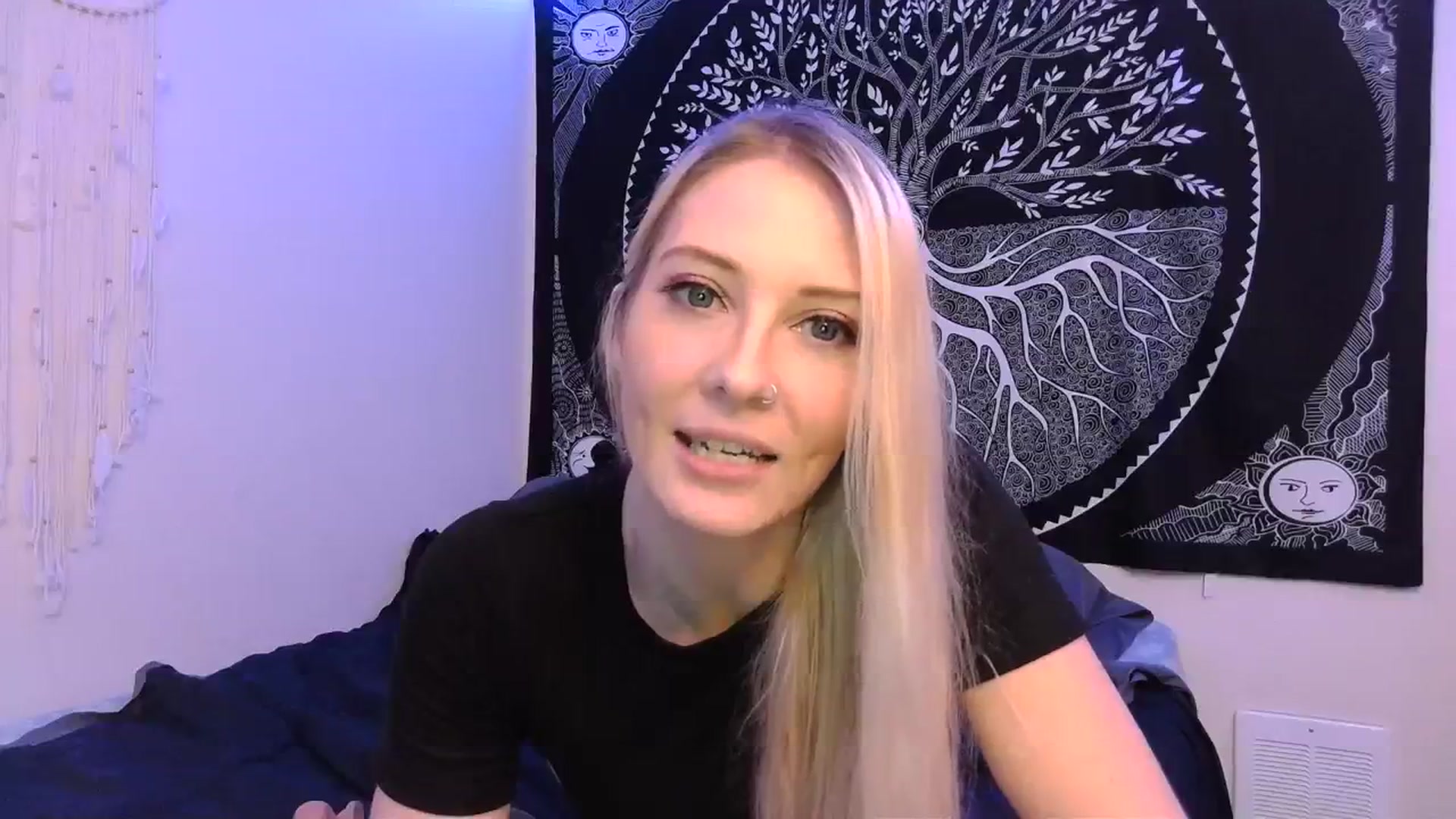 Gallery image thumbnail from Leeleigh1's myfreecams stream on, 01/05/2024, 02:50 image 2 of 20