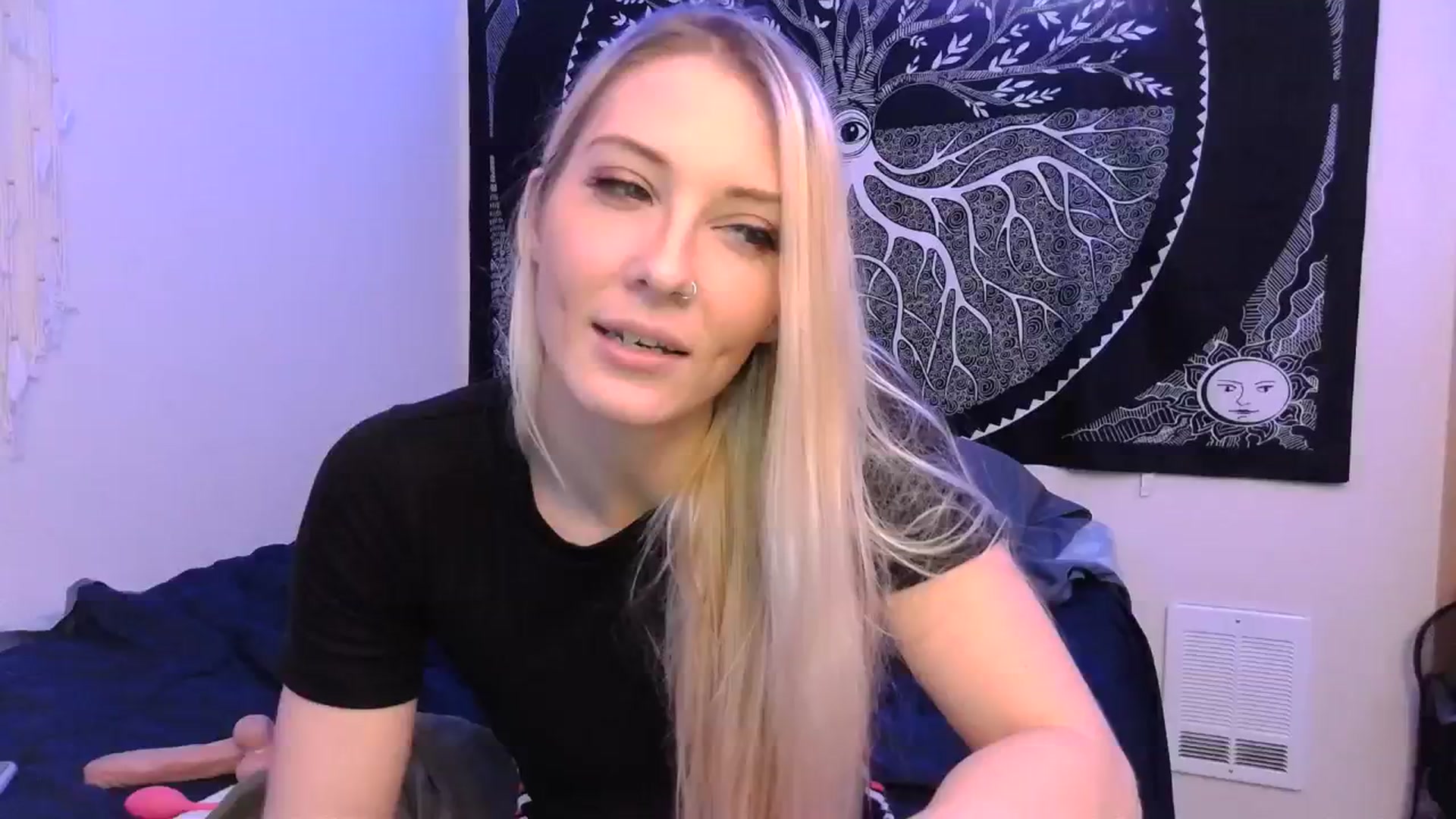 Gallery image thumbnail from Leeleigh1's myfreecams stream on, 01/05/2024, 02:50 image 1 of 20