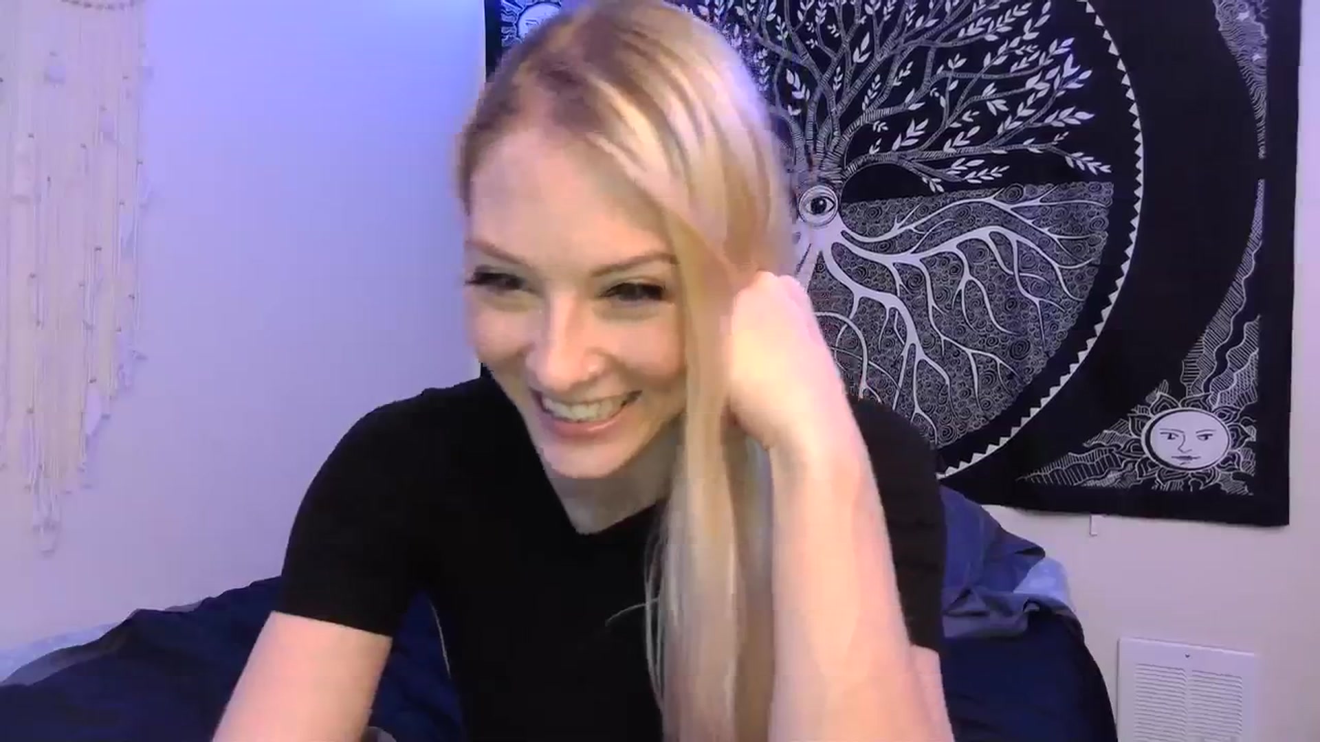 Gallery image thumbnail from Leeleigh1's myfreecams stream on, 01/05/2024, 02:50 image 6 of 20
