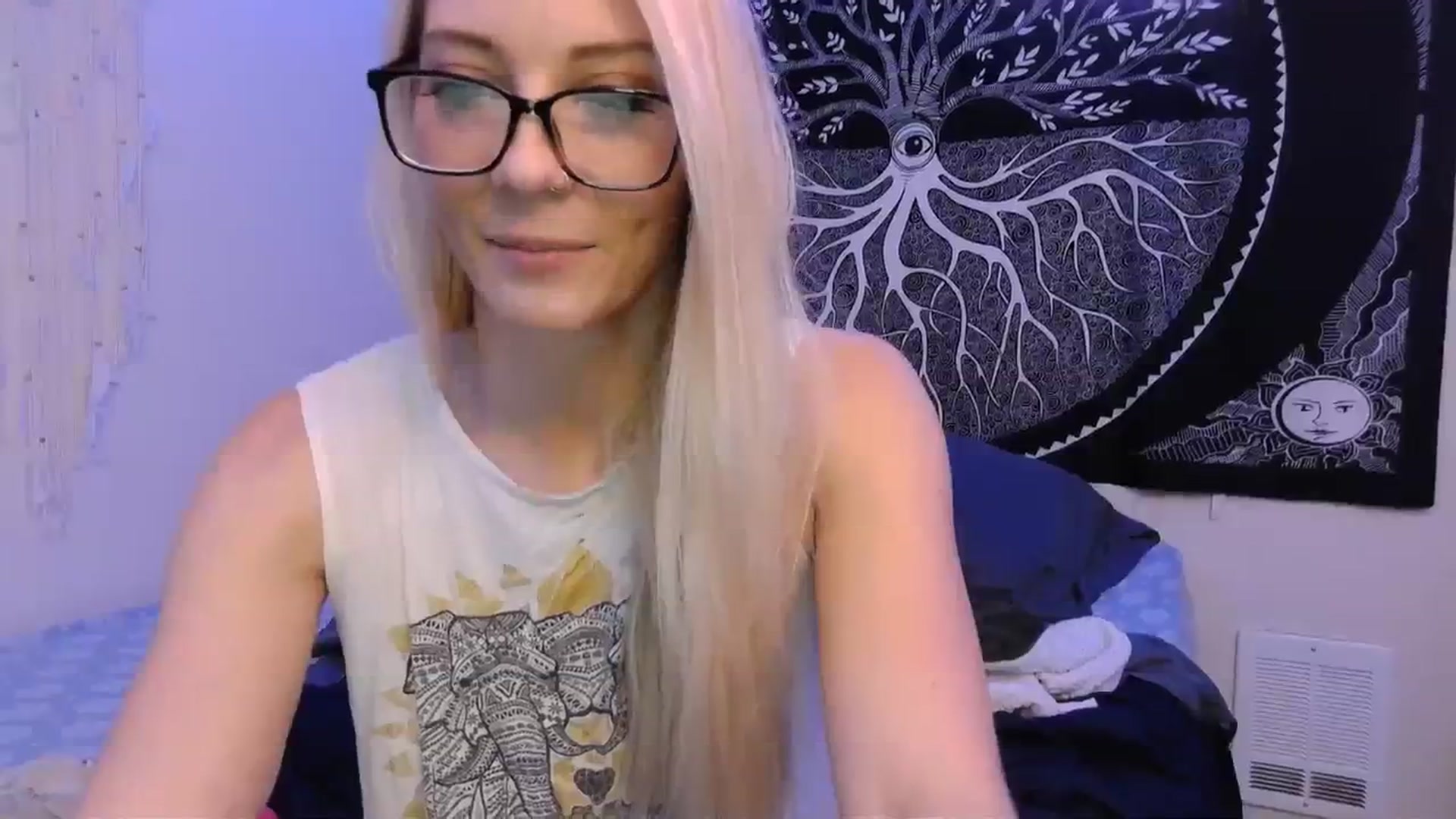 Gallery image thumbnail from Leeleigh1's myfreecams stream on, 01/05/2024, 05:08 image 4 of 20
