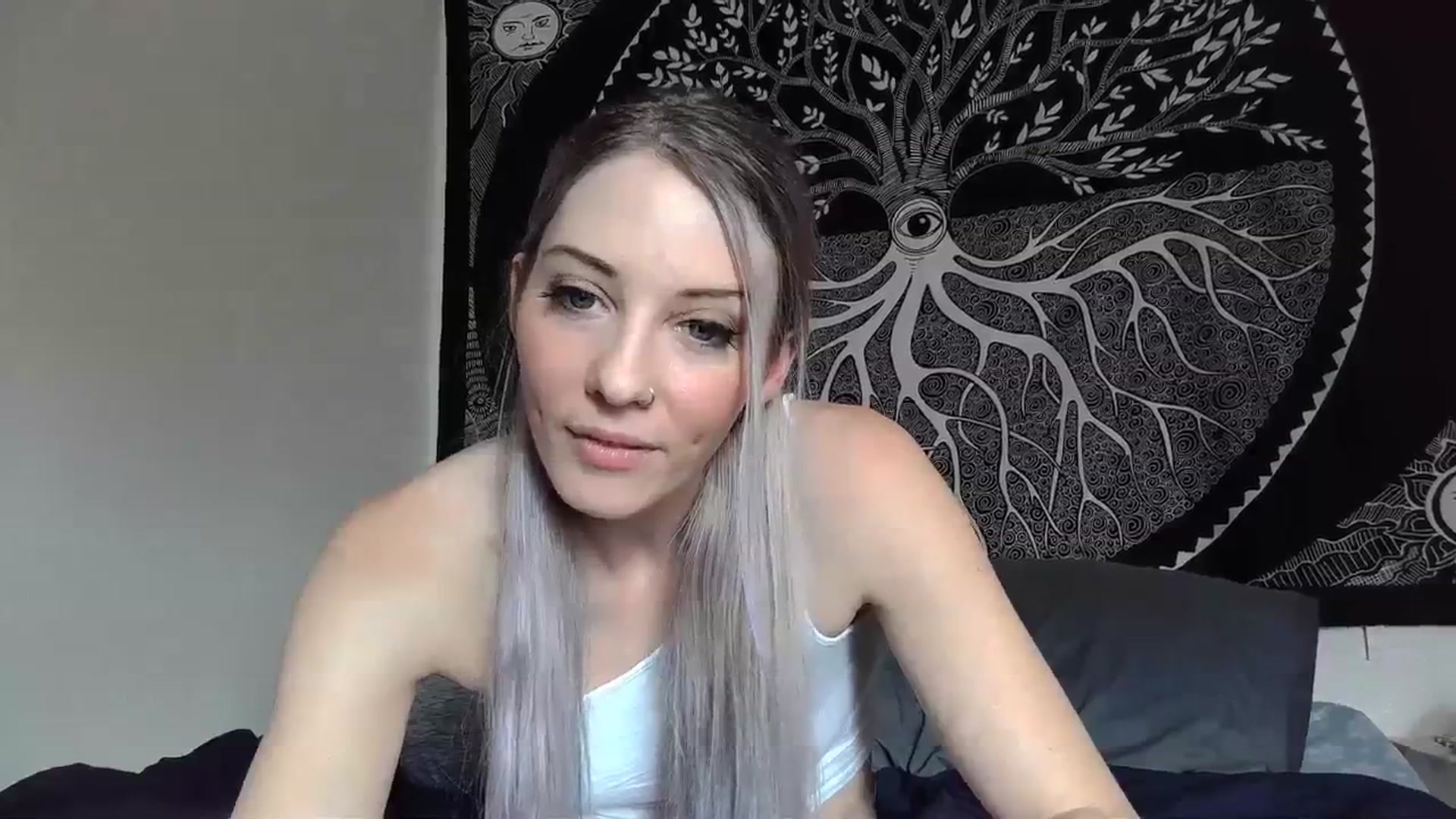 Gallery image thumbnail from Leeleigh1's myfreecams stream on, 01/24/2024, 20:27 image 8 of 20