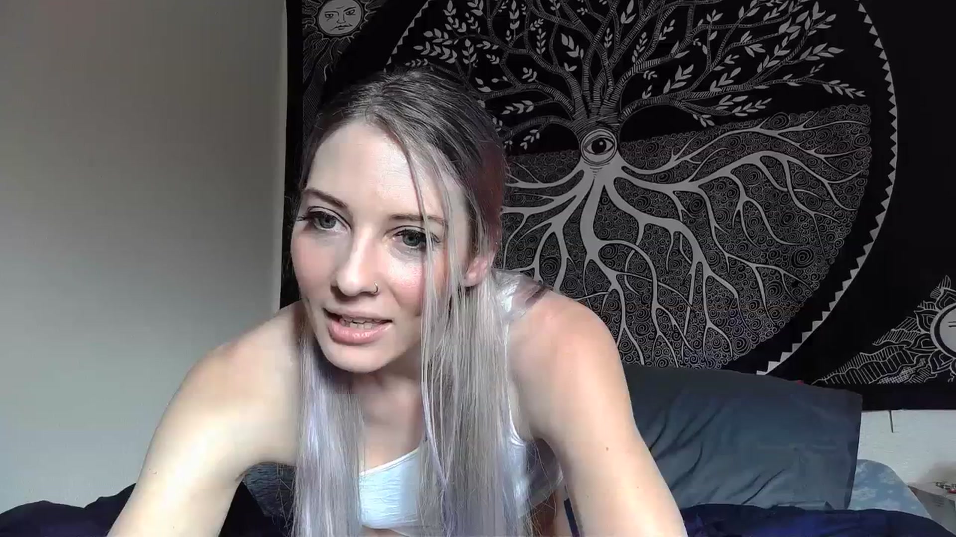 Gallery image thumbnail from Leeleigh1's myfreecams stream on, 01/24/2024, 20:27 image 20 of 20
