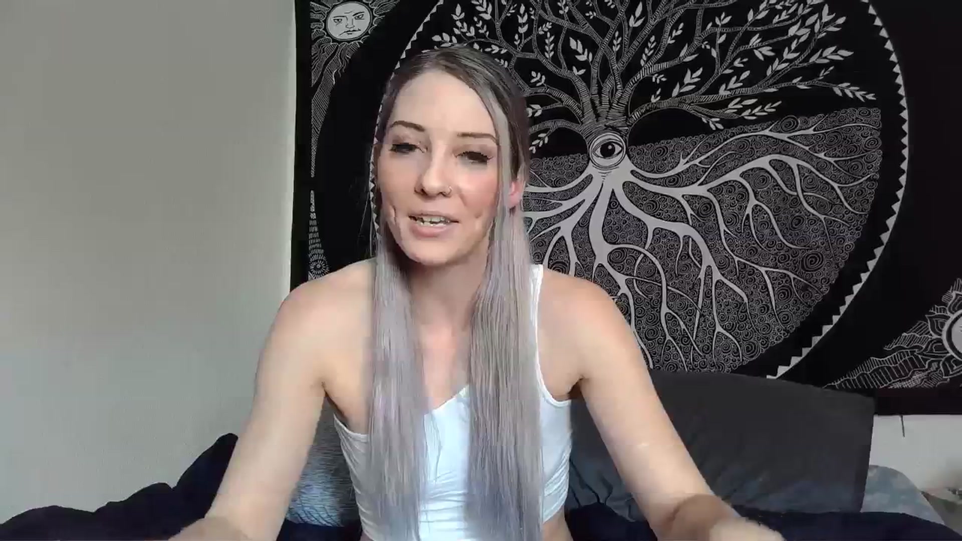 Gallery image thumbnail from Leeleigh1's myfreecams stream on, 01/24/2024, 20:27 image 5 of 20