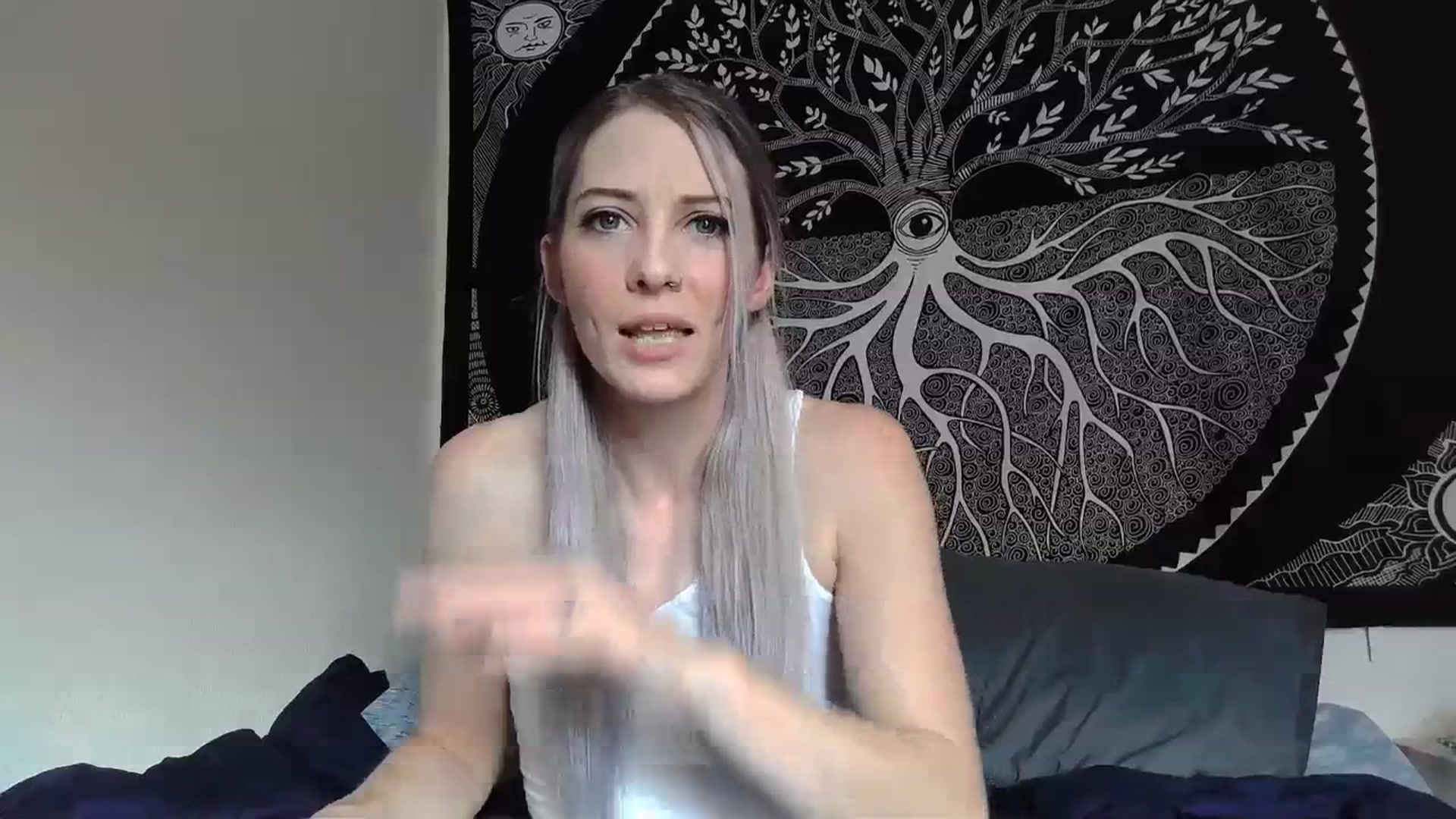 Gallery image thumbnail from Leeleigh1's myfreecams stream on, 01/24/2024, 20:27 image 4 of 20