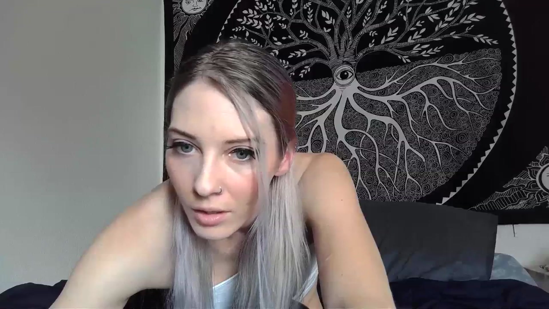 Gallery image thumbnail from Leeleigh1's myfreecams stream on, 01/24/2024, 20:27 image 3 of 20