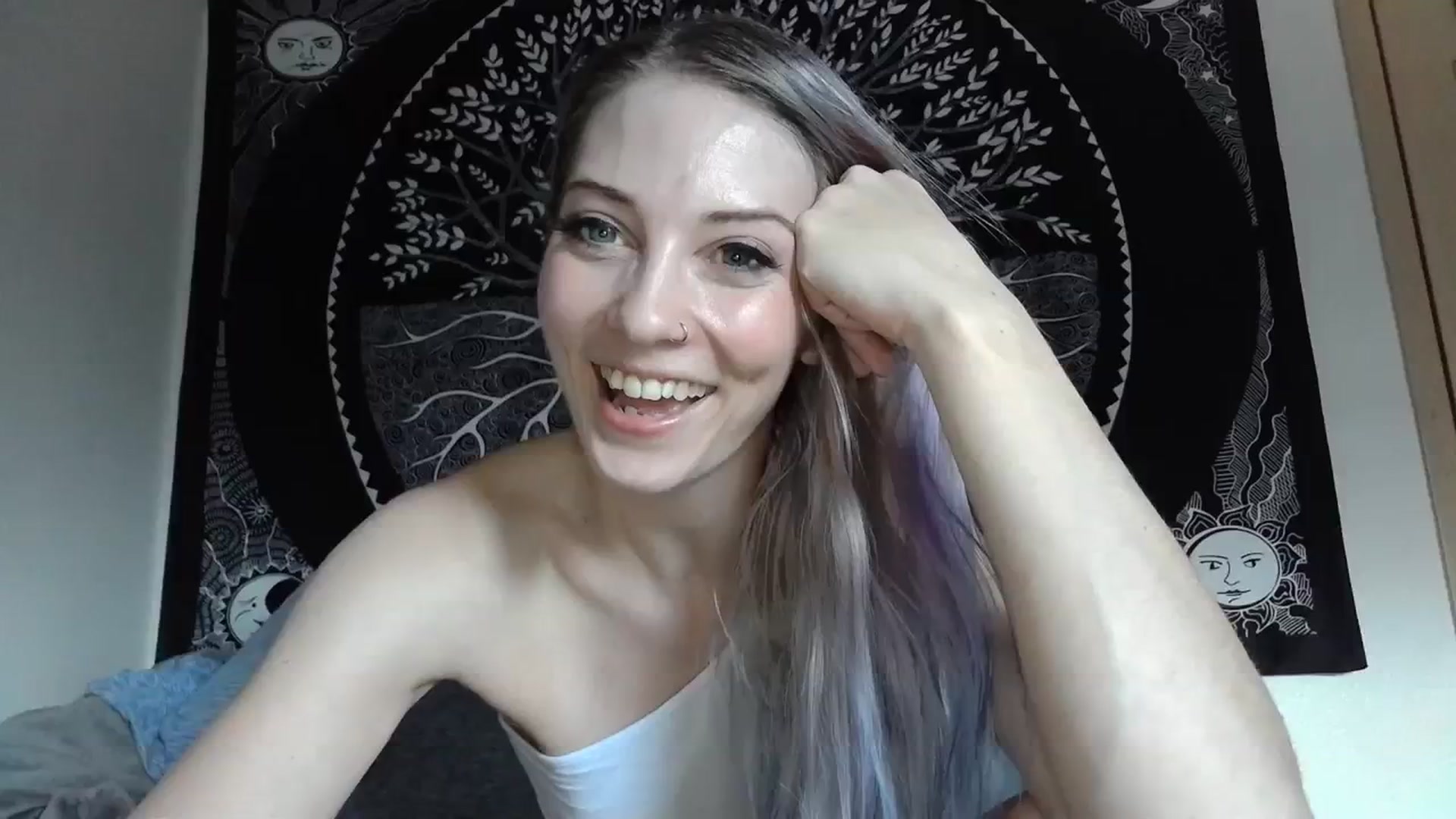 Gallery image thumbnail from Leeleigh1's myfreecams stream on, 01/25/2024, 17:02 image 1 of 20