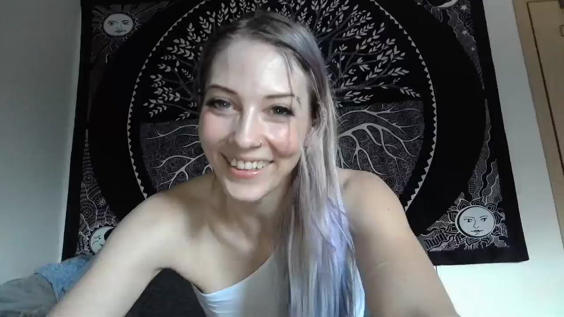 Gallery image thumbnail from Leeleigh1's myfreecams stream on, 01/25/2024, 17:02 image 6 of 20