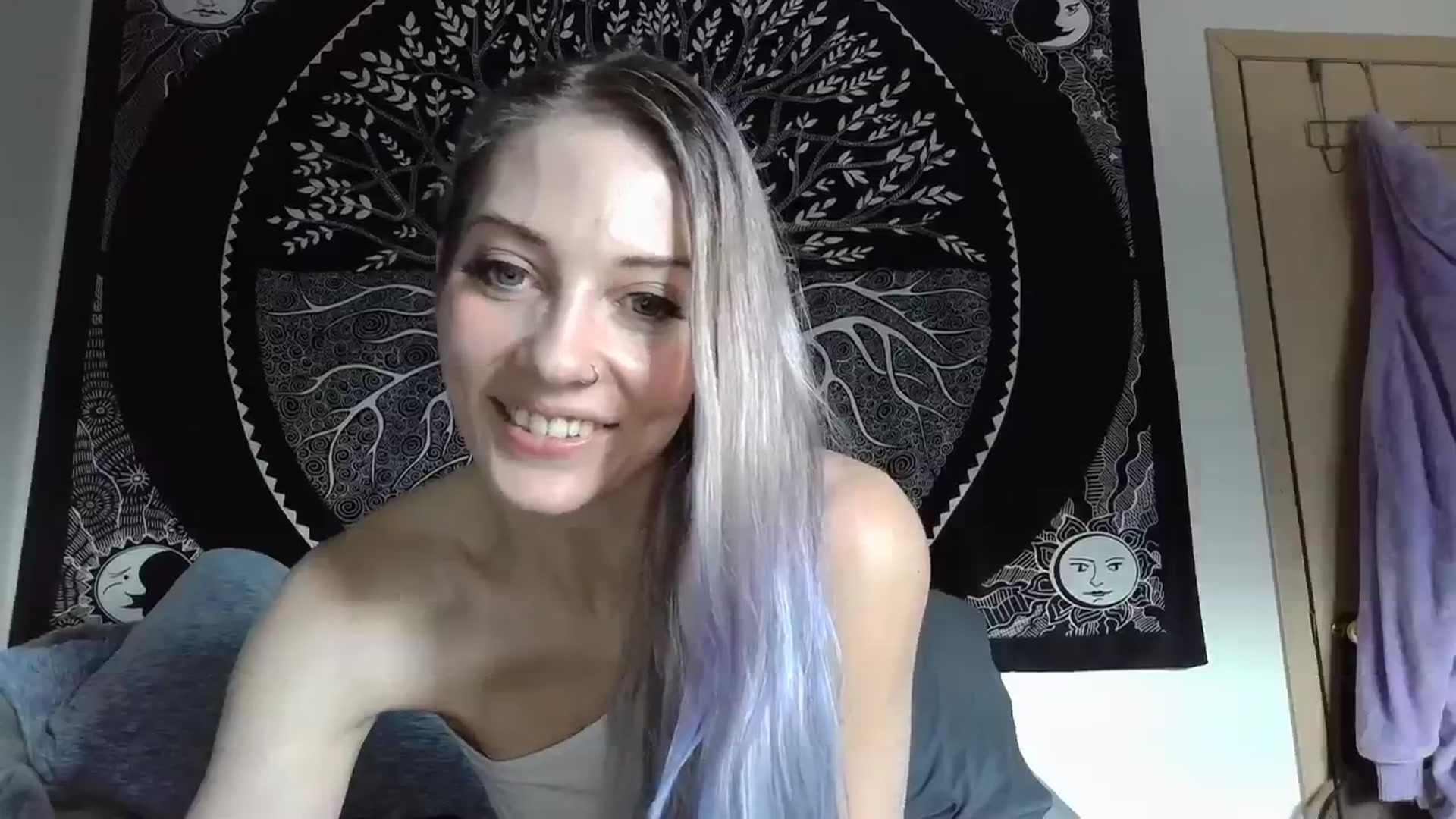 Gallery image thumbnail from Leeleigh1's myfreecams stream on, 01/25/2024, 17:02 image 16 of 20