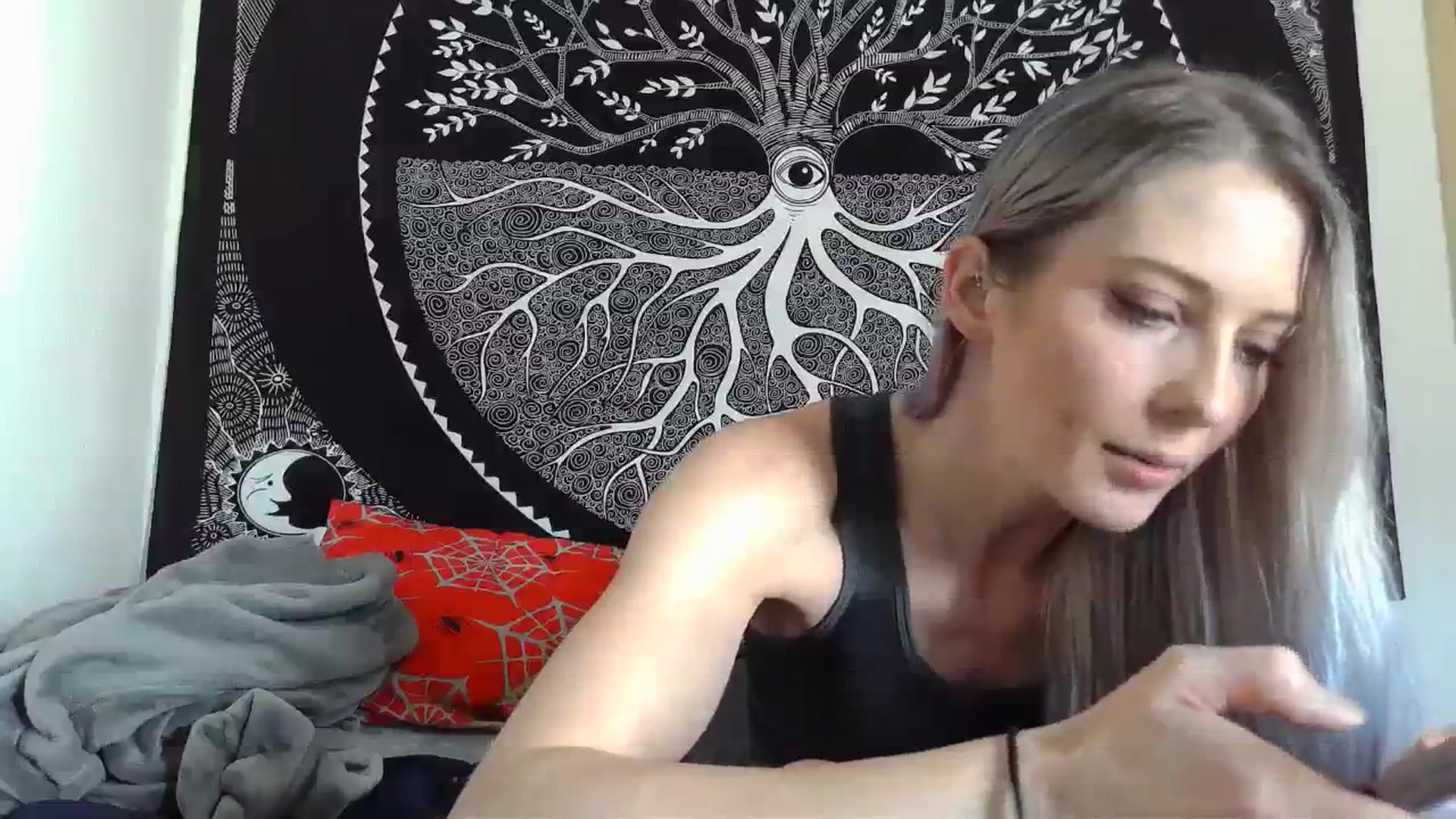 Gallery image thumbnail from Leeleigh1's myfreecams stream on, 01/25/2024, 19:49 image 15 of 20