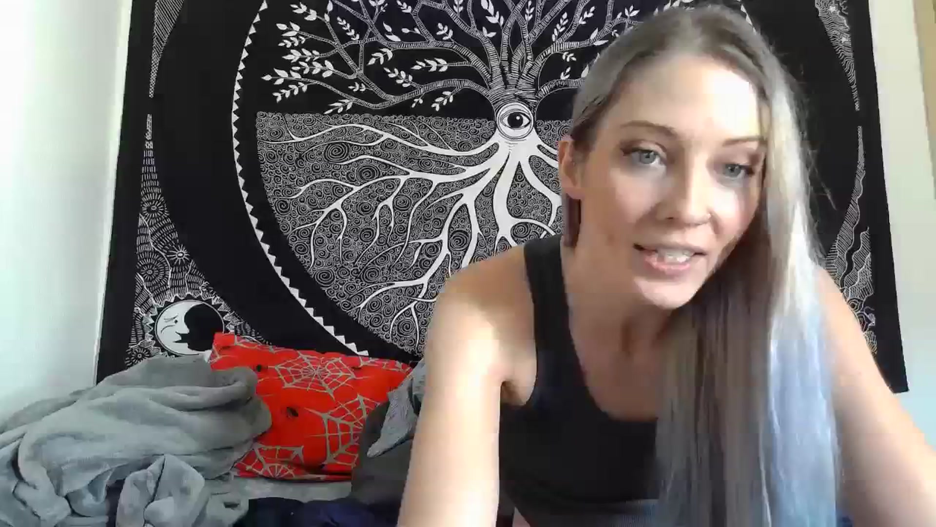 Gallery image thumbnail from Leeleigh1's myfreecams stream on, 01/25/2024, 19:49 image 12 of 20