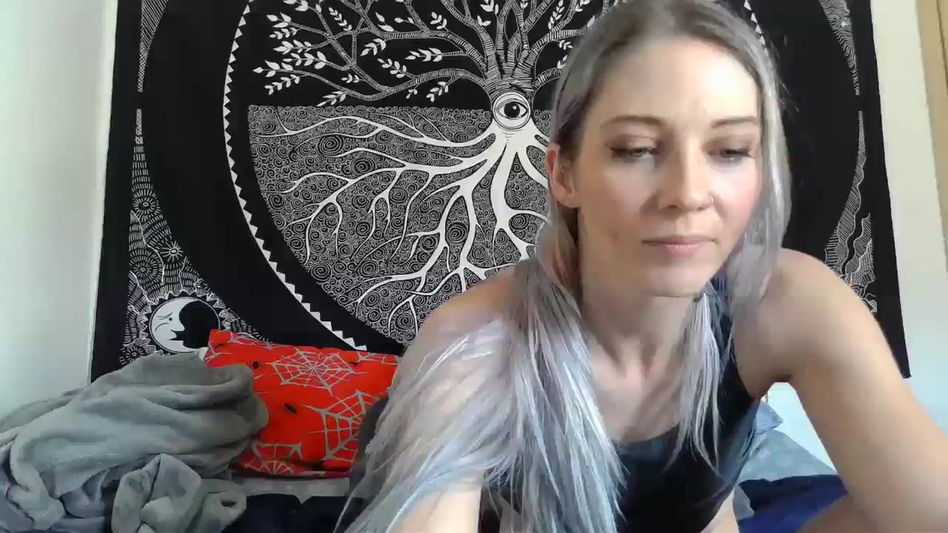 Gallery image thumbnail from Leeleigh1's myfreecams stream on, 01/25/2024, 19:49 image 4 of 20