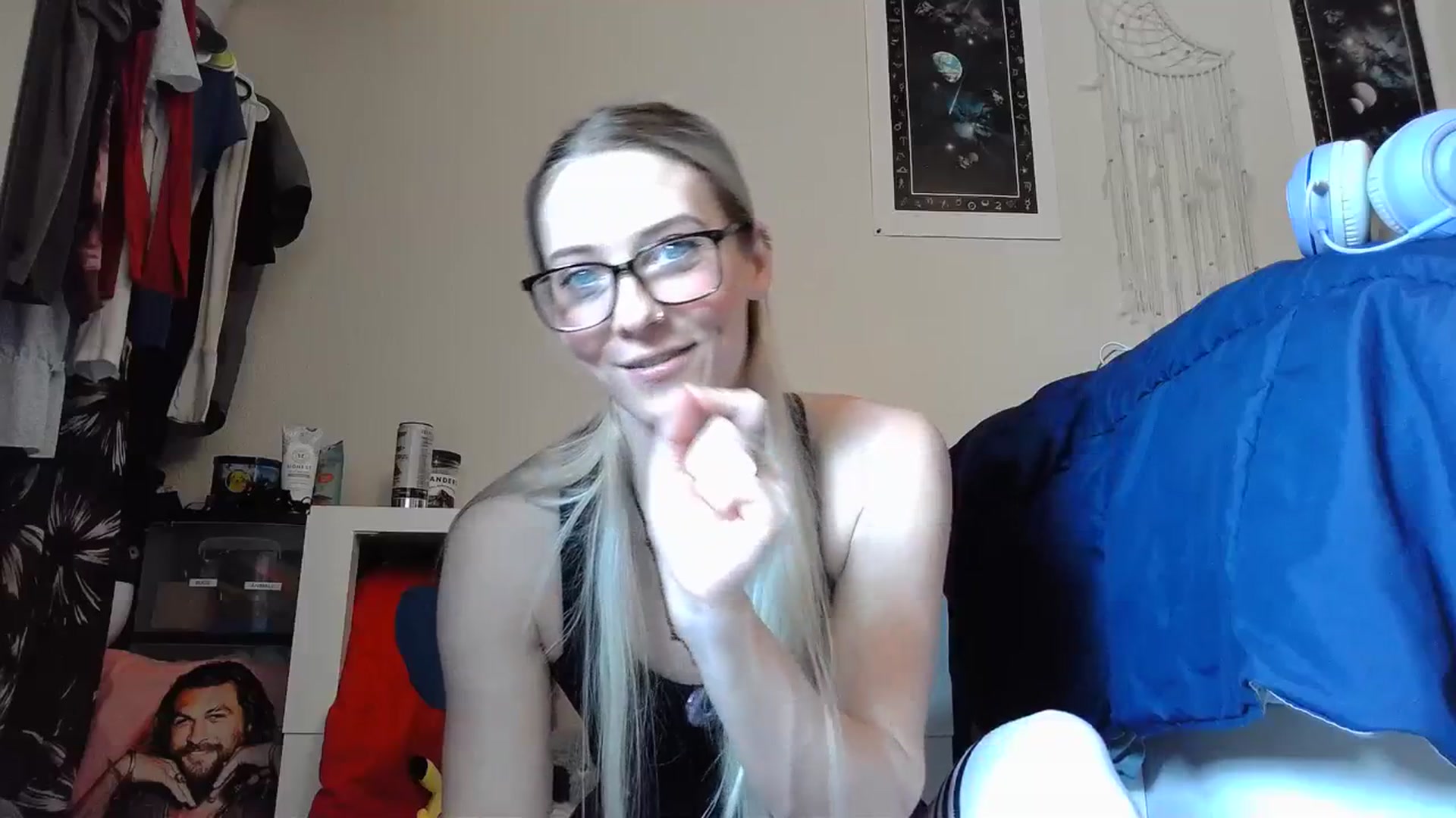 Gallery image thumbnail from Leeleigh1's myfreecams stream on, 03/13/2024, 19:31 image 11 of 20