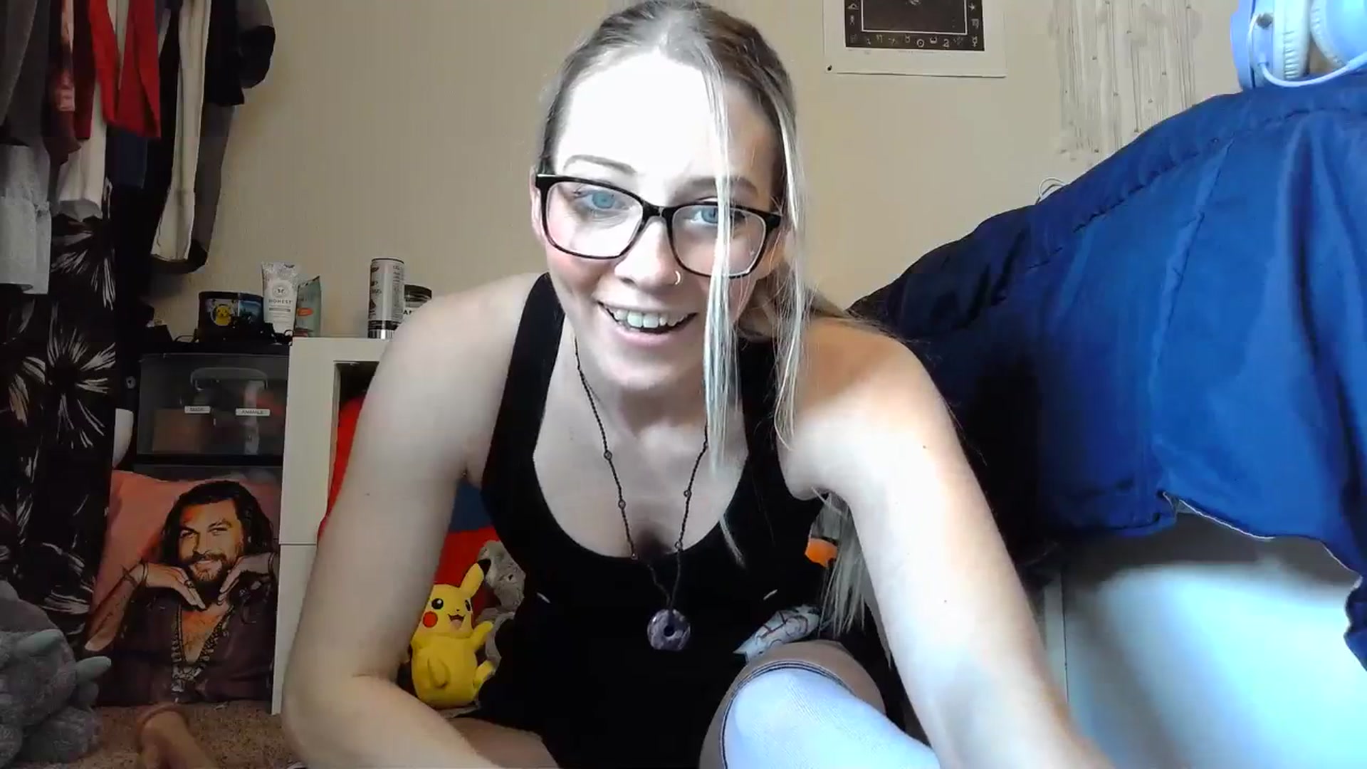 Gallery image thumbnail from Leeleigh1's myfreecams stream on, 03/13/2024, 19:31 image 7 of 20