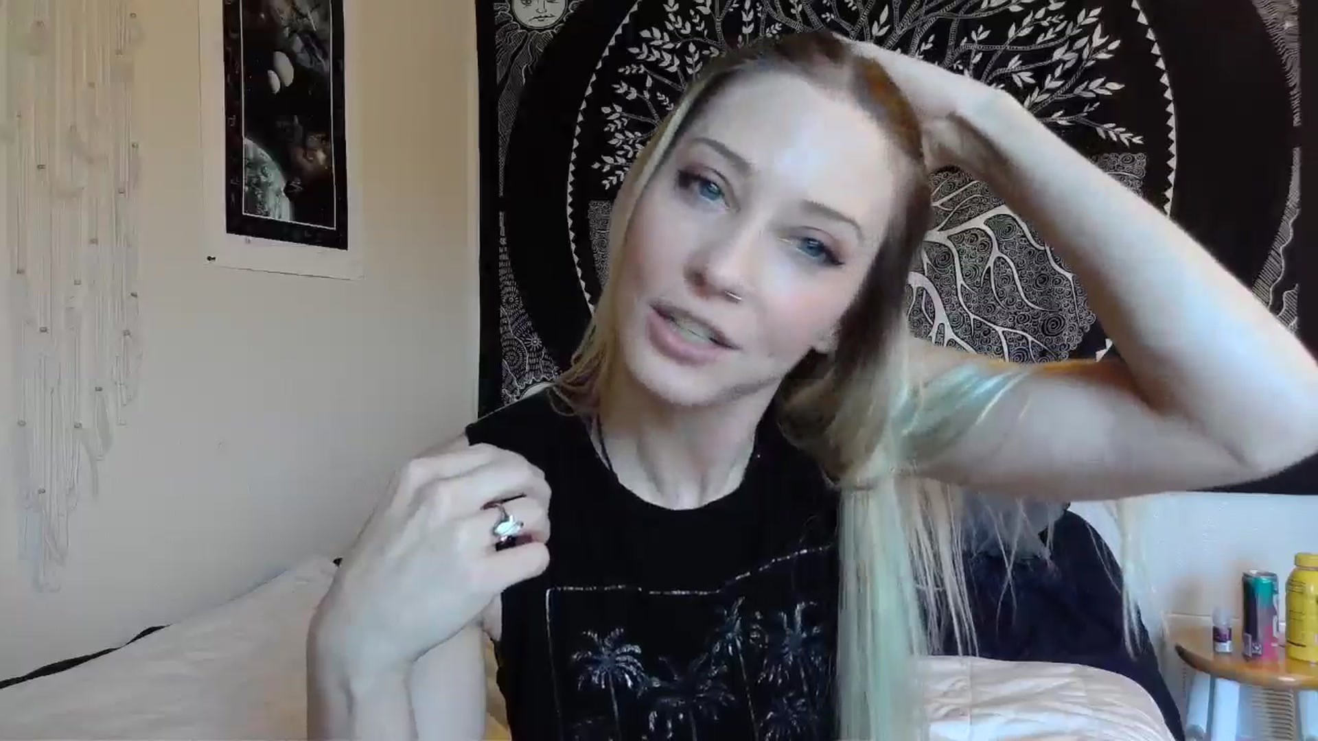 Gallery image thumbnail from Leeleigh1's myfreecams stream on, 05/08/2024, 20:50 image 4 of 20