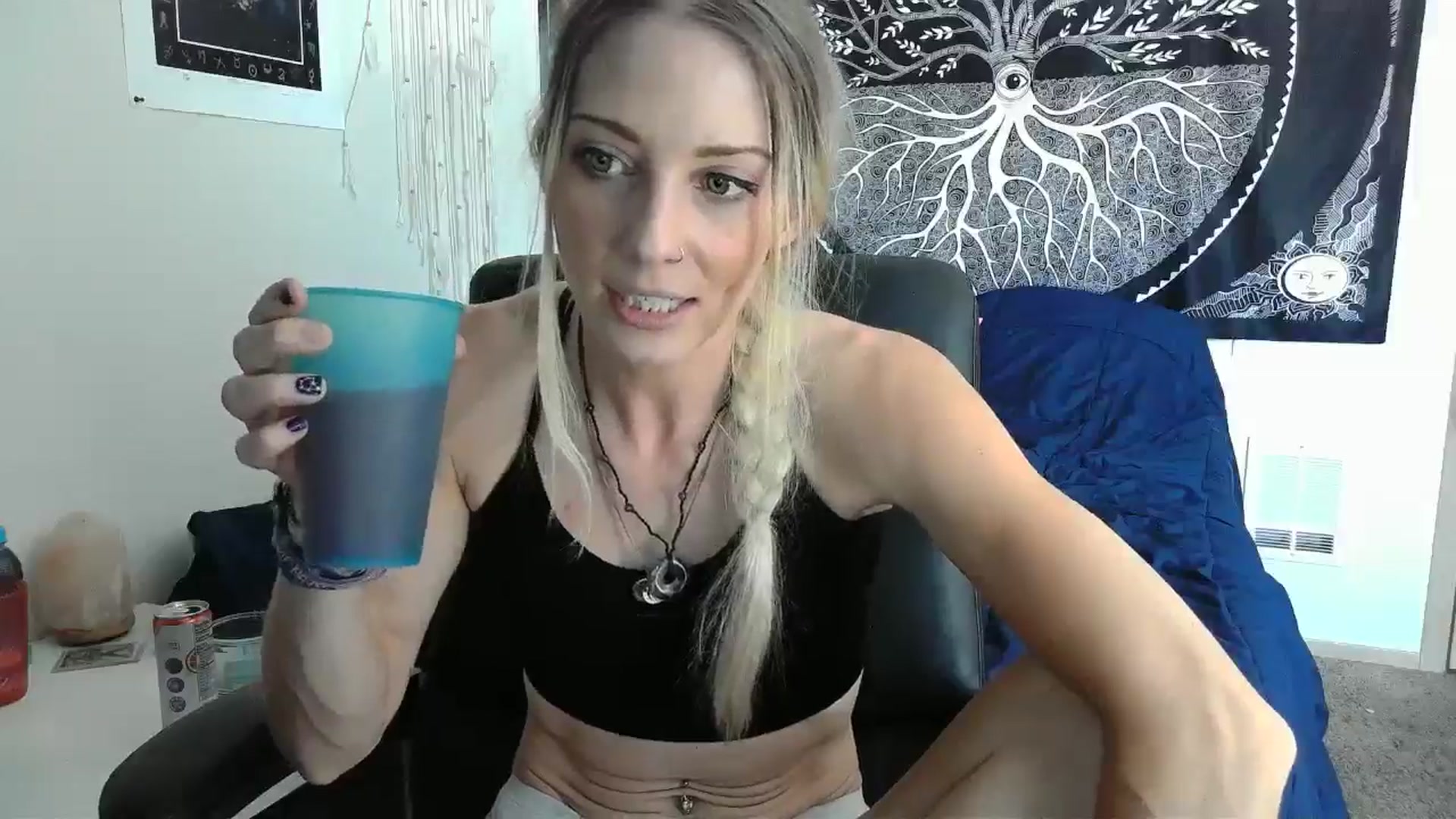 Gallery image thumbnail from Leeleigh1's myfreecams stream on, 06/22/2024, 21:25 image 5 of 20