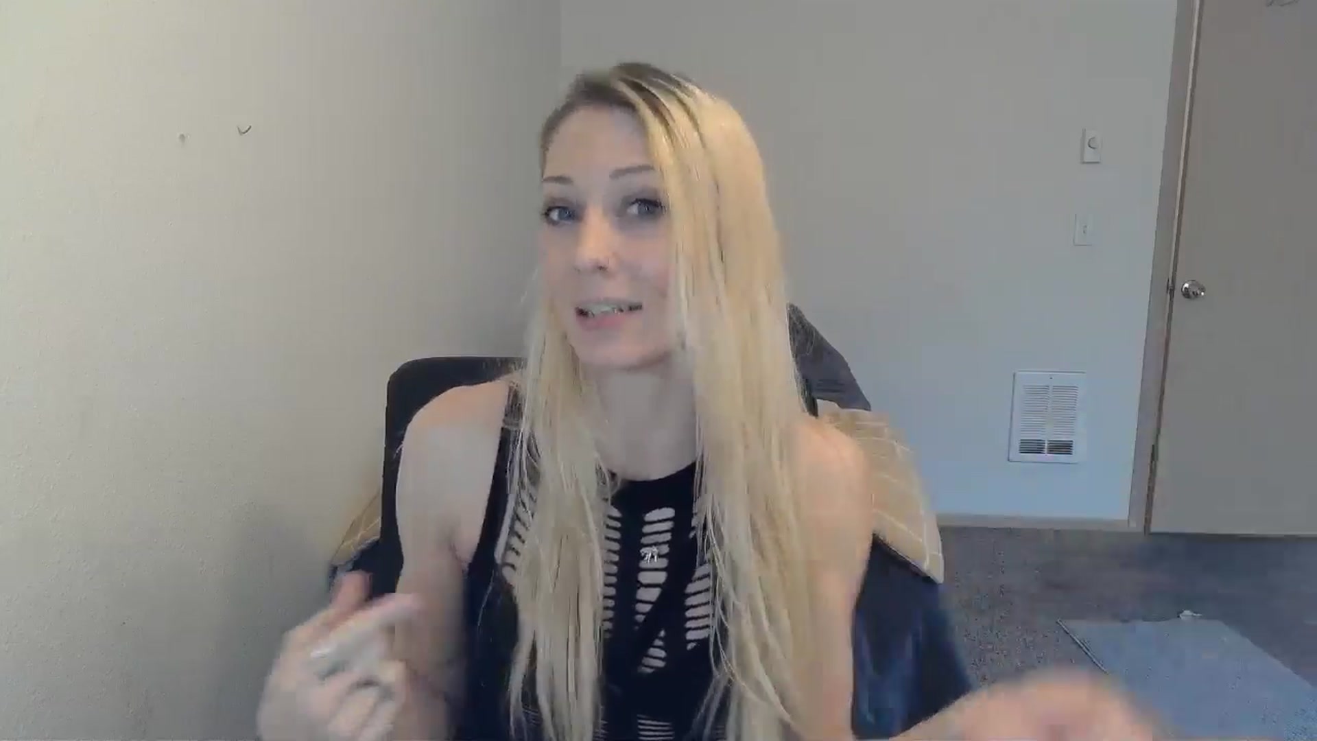 Gallery image thumbnail from Leeleigh1's myfreecams stream on, 02/23/2025, 23:32 image 10 of 20