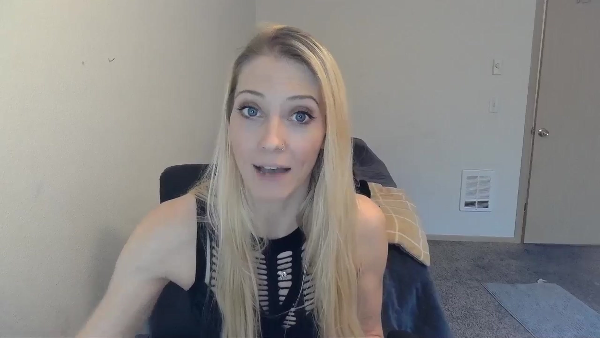 Gallery image thumbnail from Leeleigh1's myfreecams stream on, 02/23/2025, 23:32 image 11 of 20