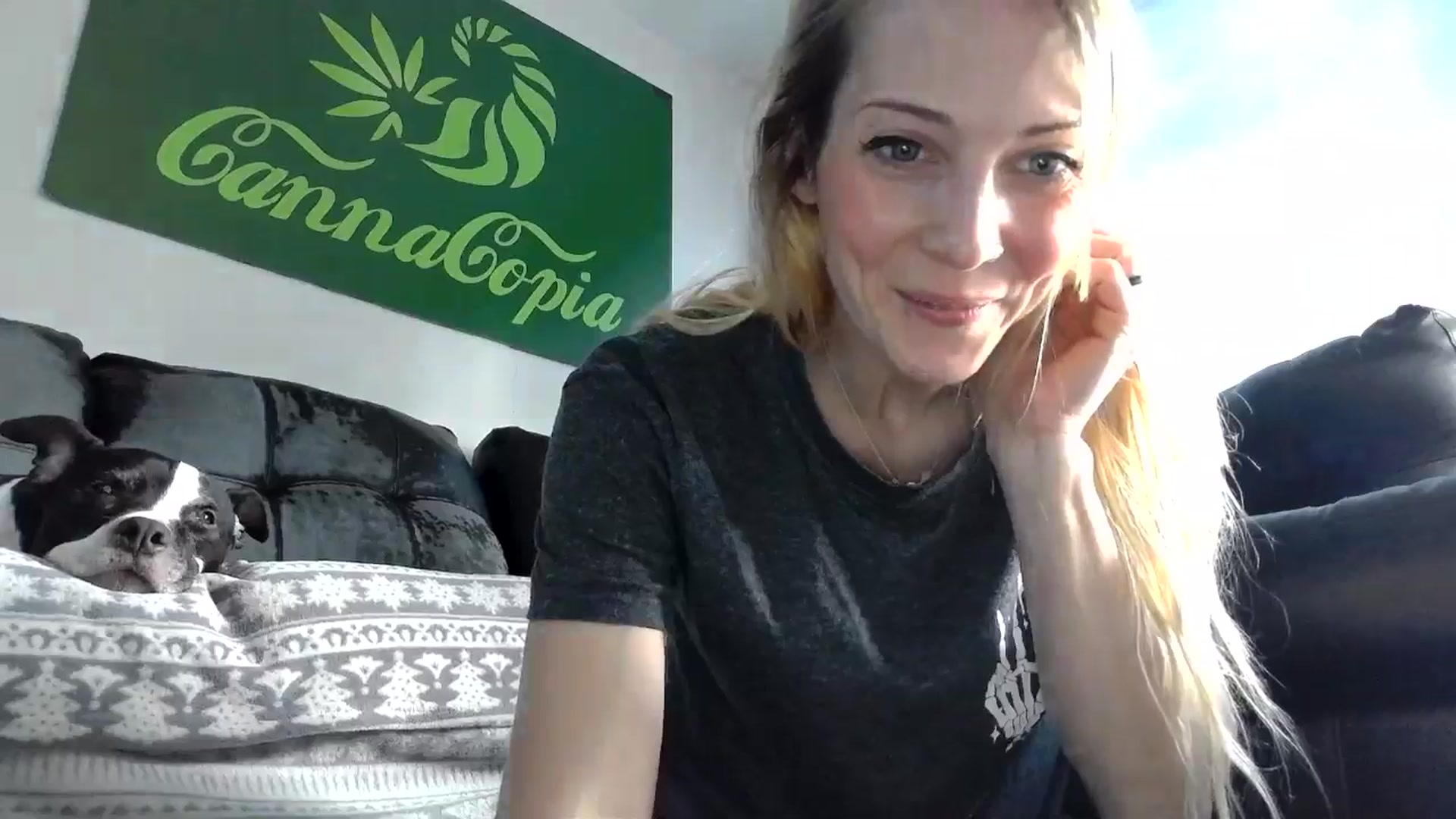 Gallery image thumbnail from Leeleigh1's myfreecams stream on, 05/17/2025, 17:34 image 6 of 20