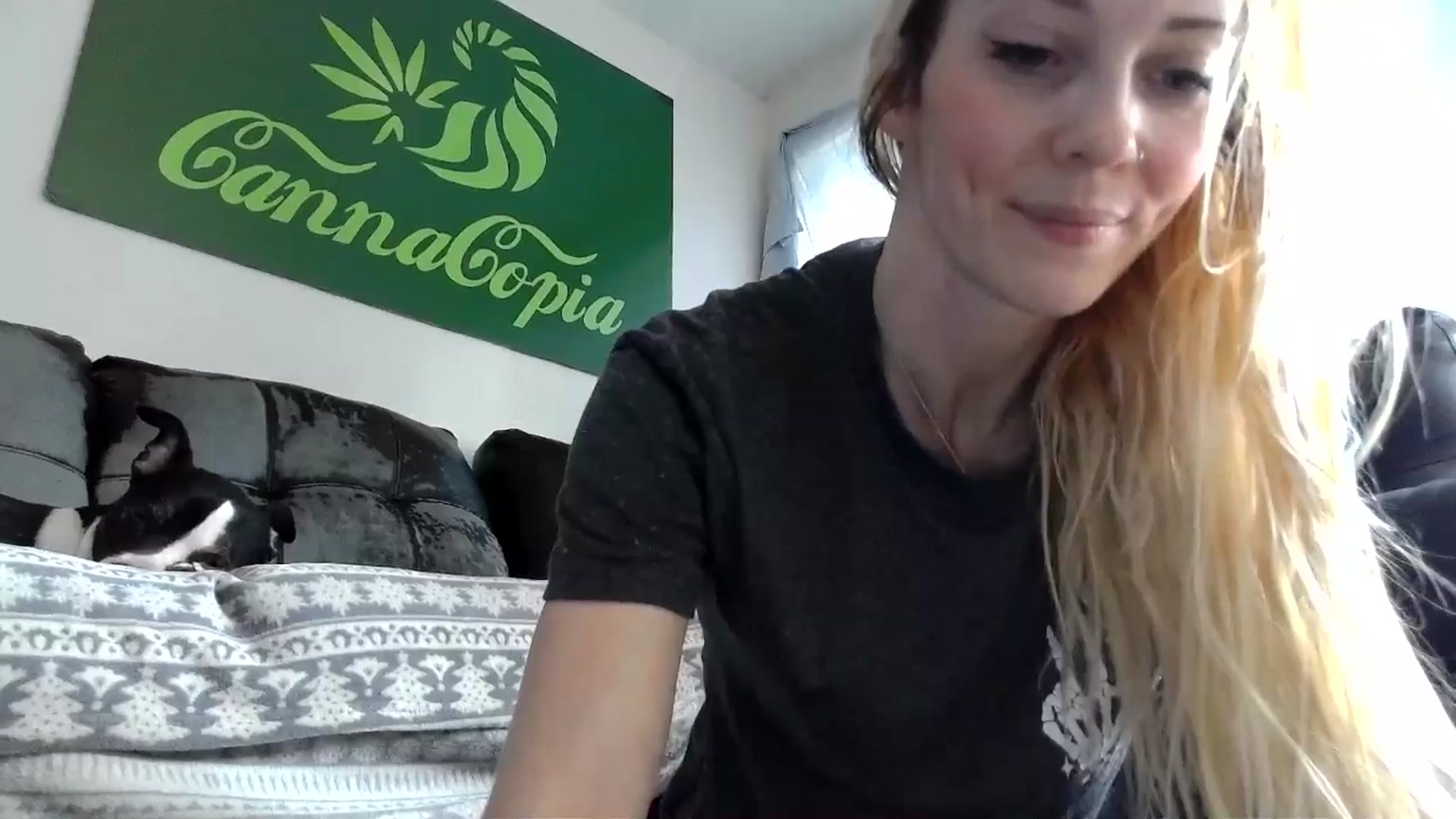 Gallery image thumbnail from Leeleigh1's myfreecams stream on, 05/17/2025, 17:34 image 14 of 20