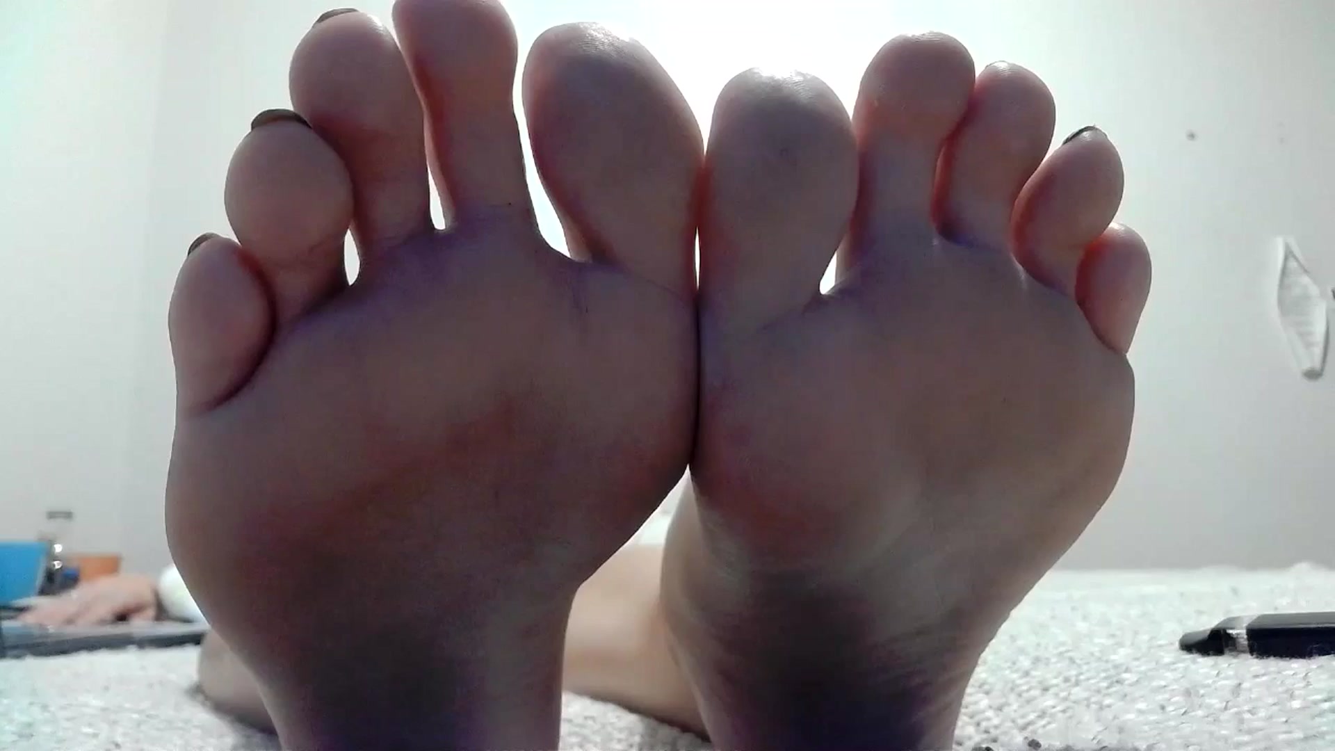 Gallery image thumbnail from Leeleigh1's myfreecams stream on, 08/24/2025, 07:25 image 1 of 20