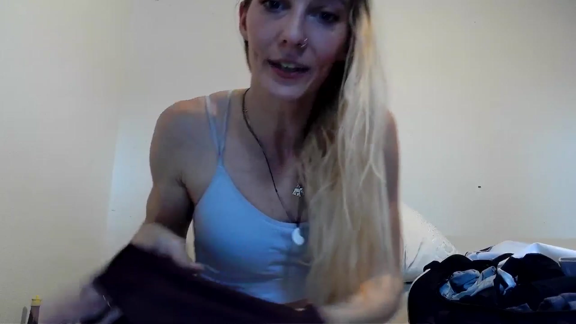 Gallery image thumbnail from Leeleigh1's myfreecams stream on, 08/24/2025, 22:32 image 14 of 20