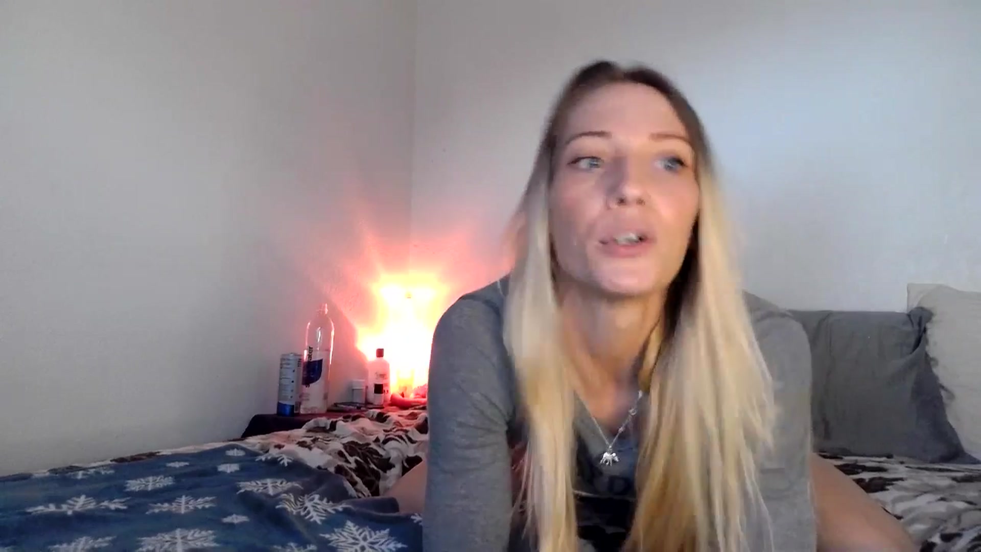 Gallery image thumbnail from Leeleigh1's myfreecams stream on, 10/17/2025, 02:14 image 6 of 20