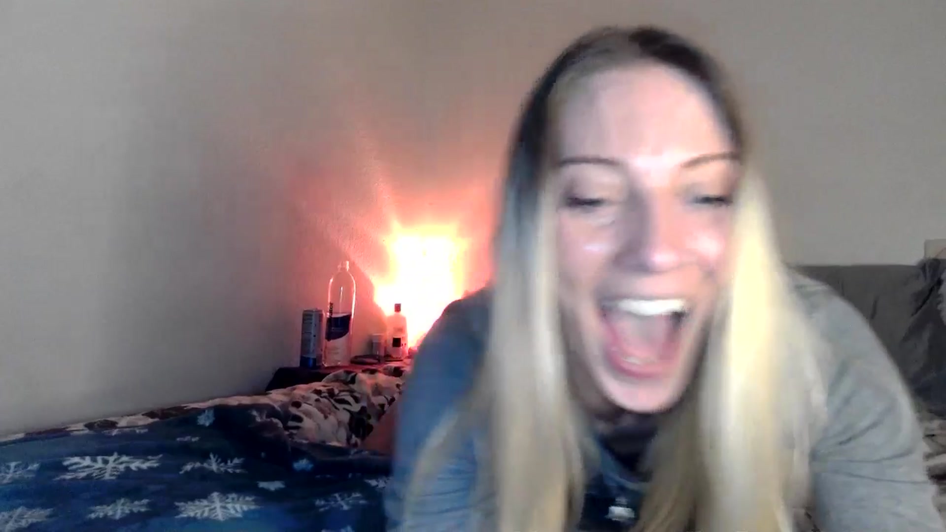 Gallery image thumbnail from Leeleigh1's myfreecams stream on, 10/17/2025, 02:14 image 15 of 20