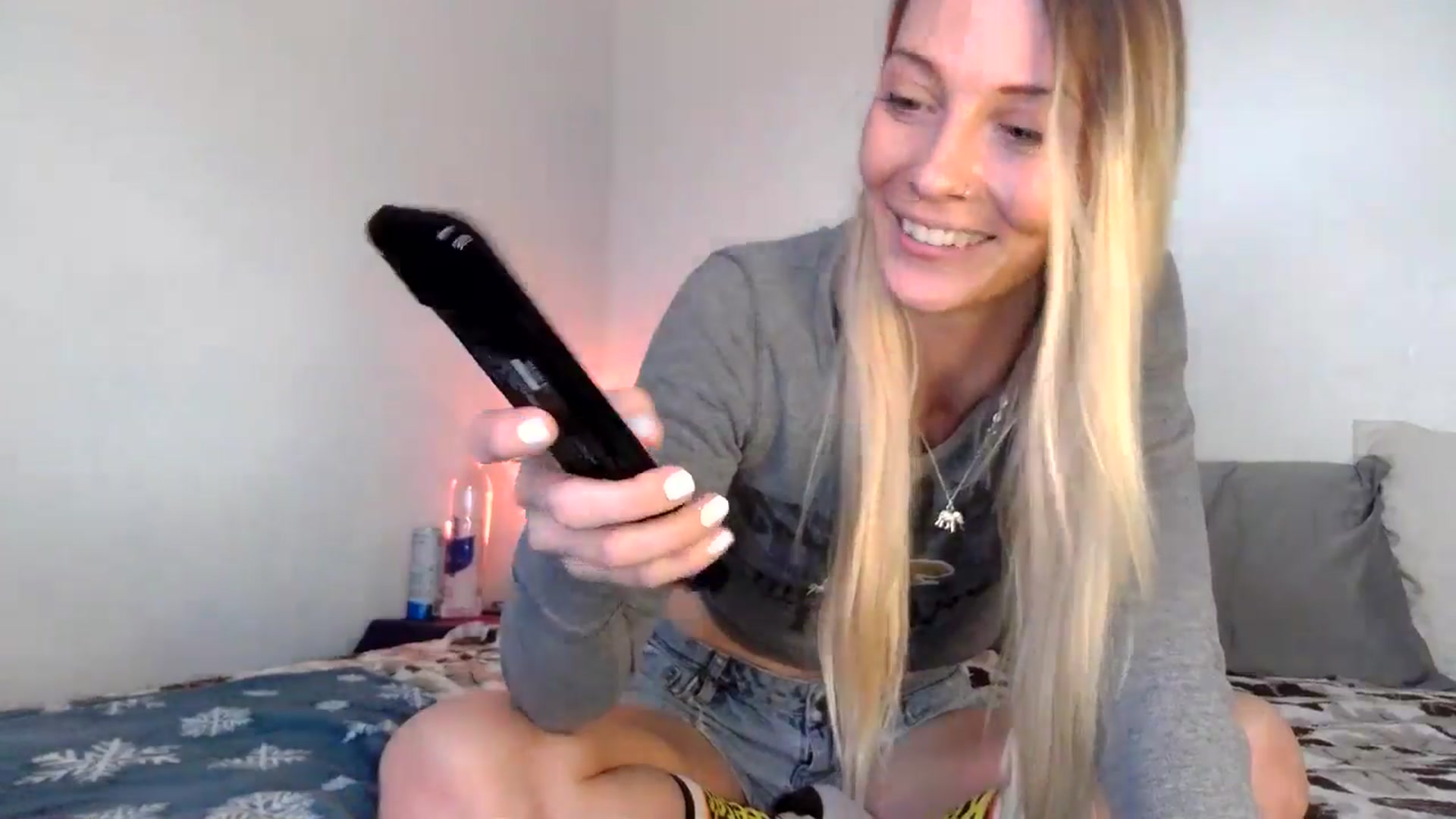 Gallery image thumbnail from Leeleigh1's myfreecams stream on, 10/17/2025, 02:14 image 4 of 20