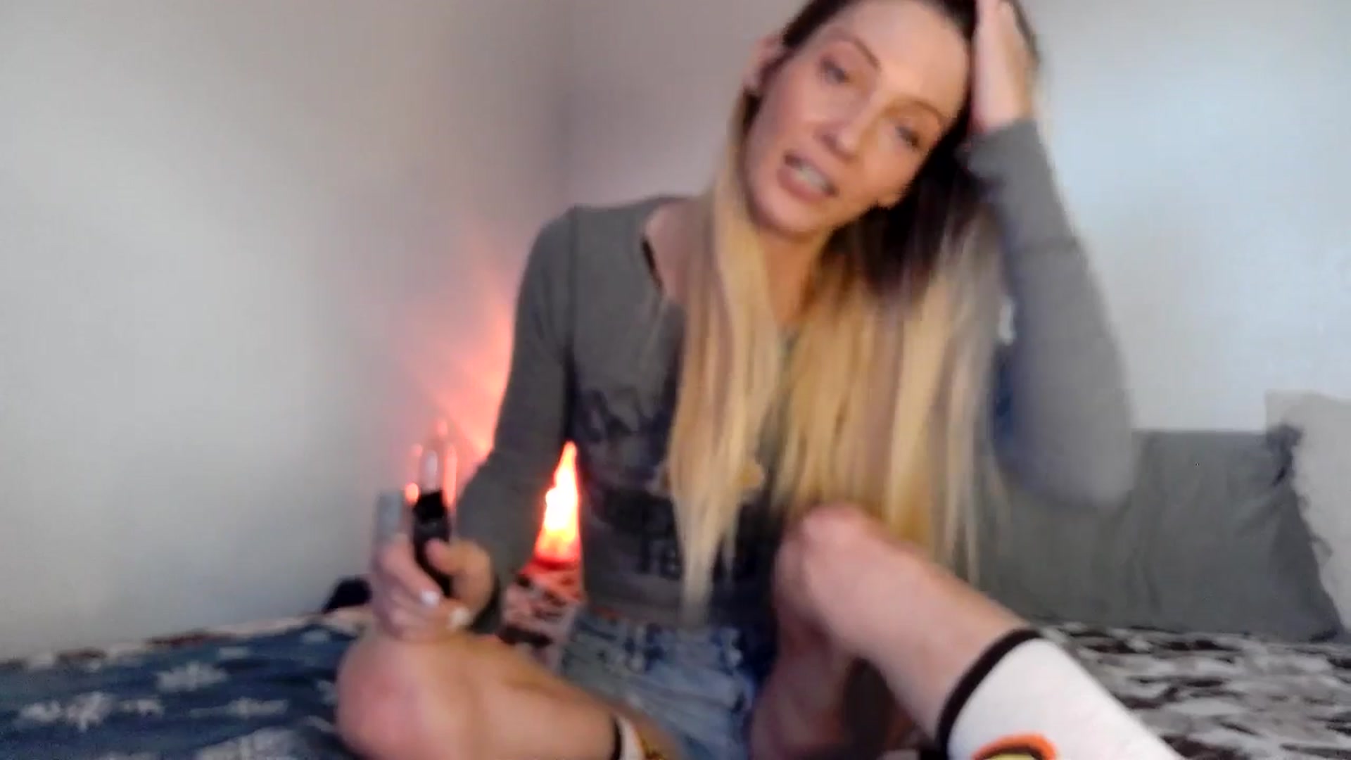 Gallery image thumbnail from Leeleigh1's myfreecams stream on, 10/17/2025, 02:14 image 2 of 20