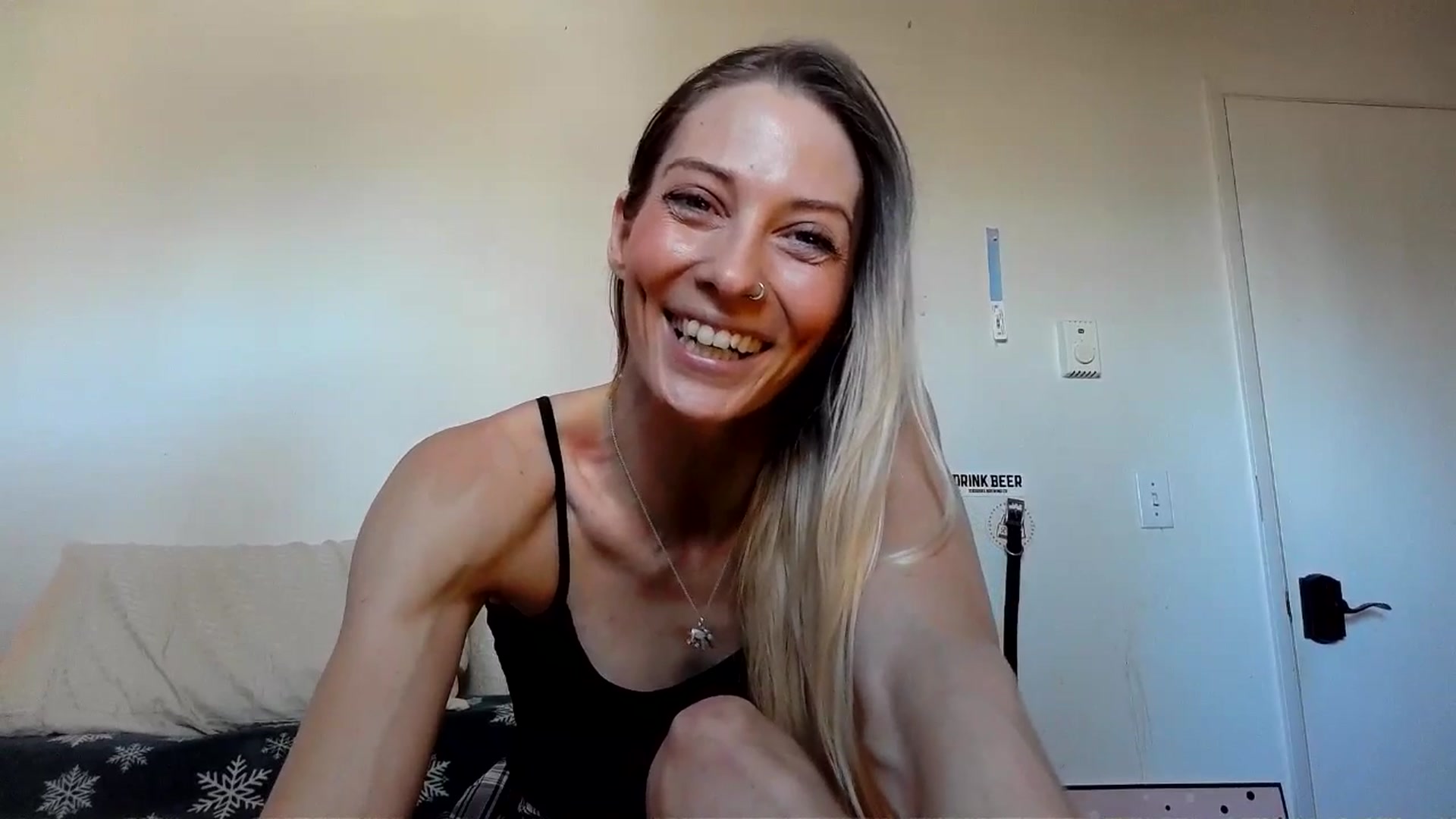 Gallery image thumbnail from Leeleigh1's myfreecams stream on, 10/17/2025, 18:32 image 18 of 20