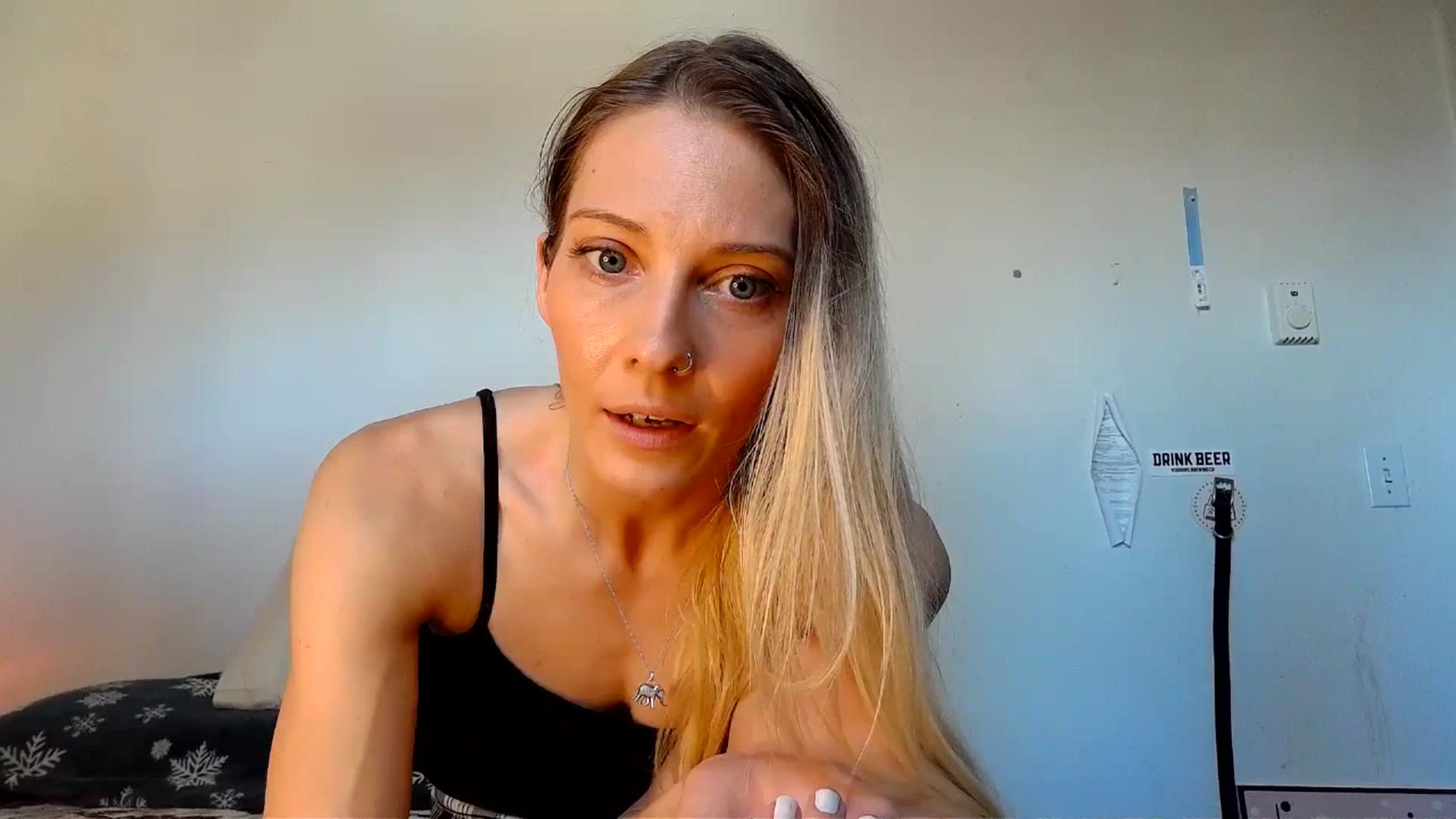 Gallery image thumbnail from Leeleigh1's myfreecams stream on, 10/17/2025, 18:32 image 19 of 20