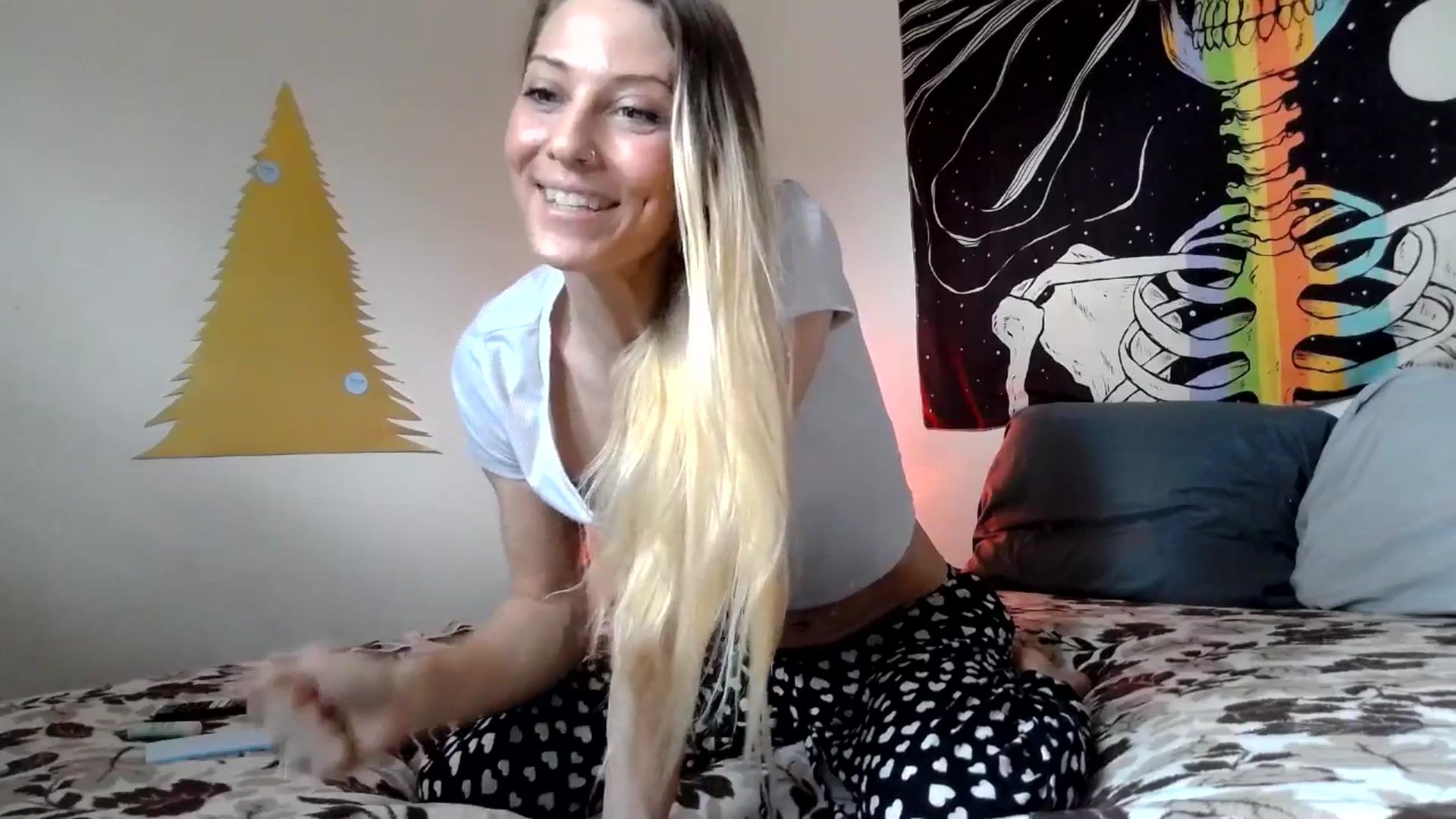 Gallery image thumbnail from Leeleigh1's myfreecams stream on, 11/13/2025, 18:57 image 3 of 20
