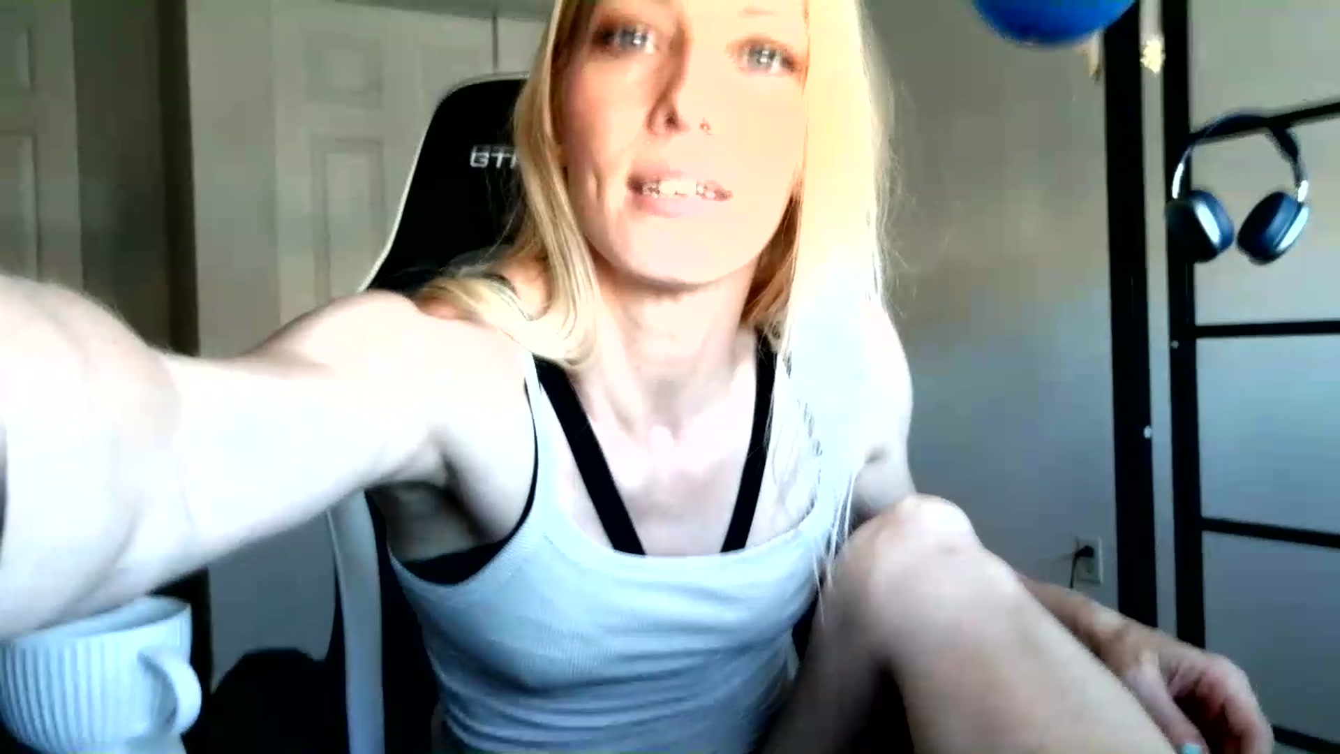 Gallery image thumbnail from Leeleigh1's myfreecams stream on, 07/04/2026, 18:25 image 16 of 20