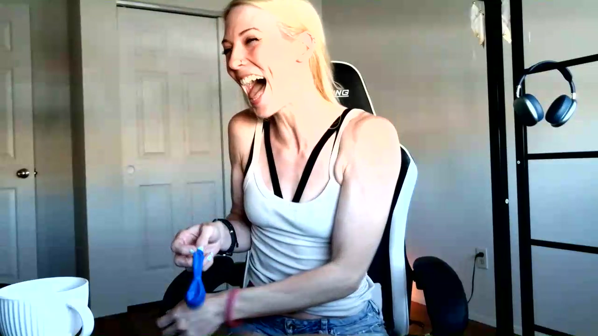 Gallery image thumbnail from Leeleigh1's myfreecams stream on, 07/04/2026, 18:25 image 2 of 20