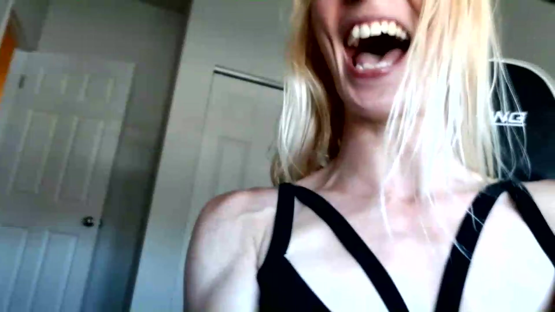 Gallery image thumbnail from Leeleigh1's myfreecams stream on, 07/04/2026, 20:57 image 9 of 20