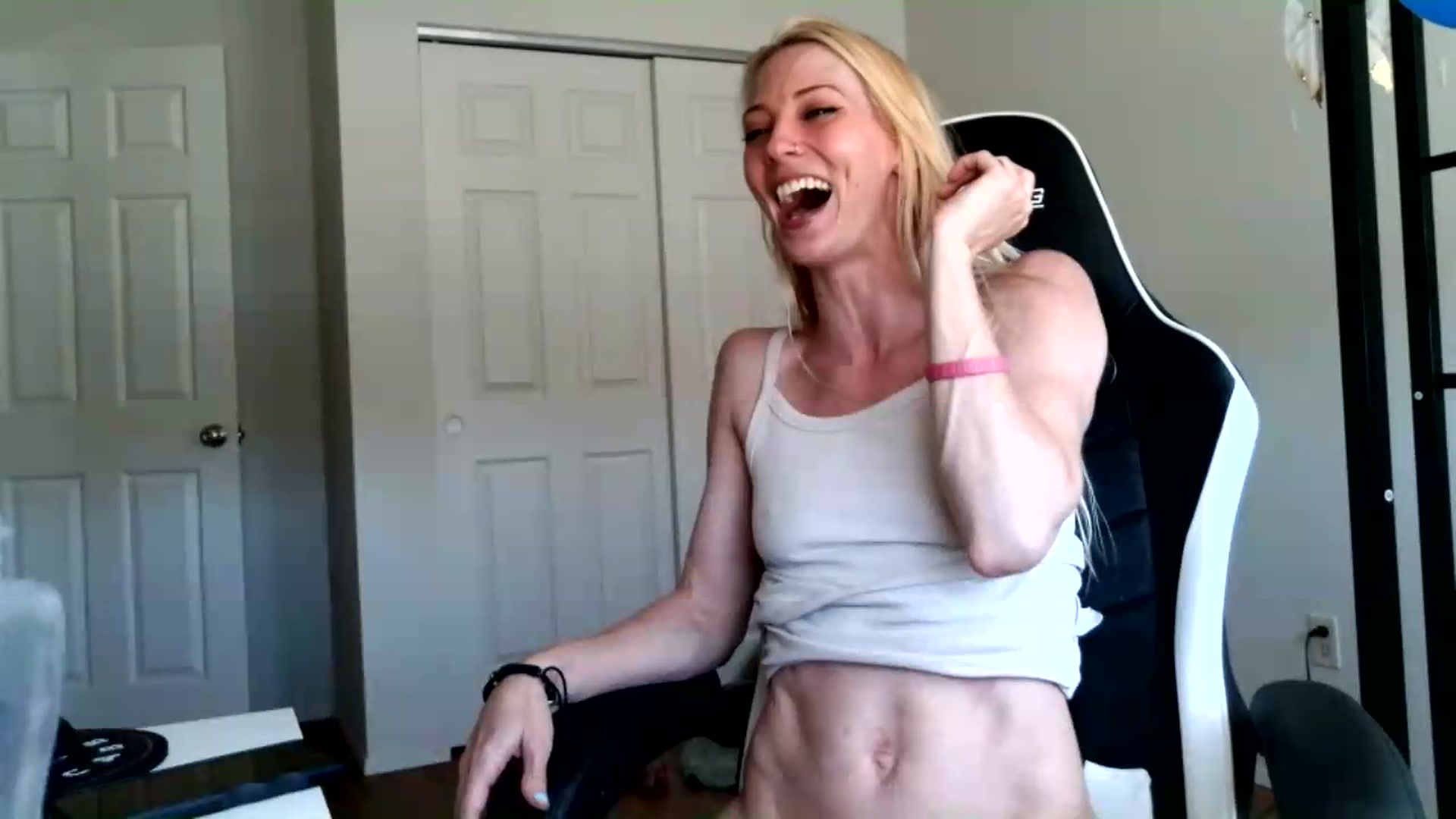 Gallery image thumbnail from Leeleigh1's myfreecams stream on, 07/04/2026, 22:36 image 10 of 20