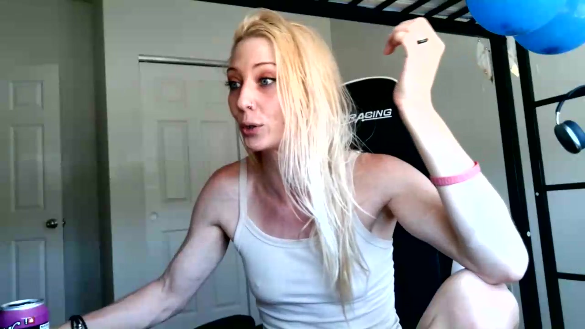 Gallery image thumbnail from Leeleigh1's myfreecams stream on, 07/04/2026, 22:36 image 5 of 20