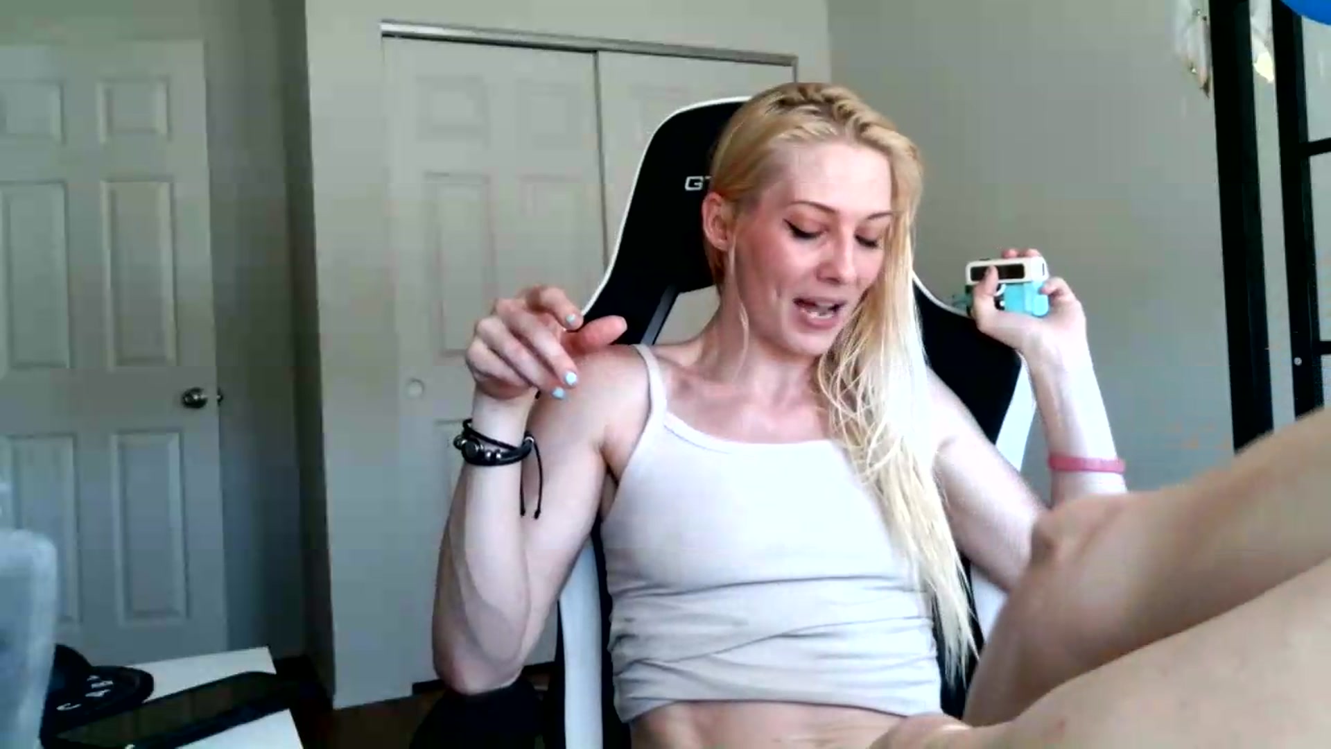 Gallery image thumbnail from Leeleigh1's myfreecams stream on, 07/04/2026, 22:36 image 11 of 20