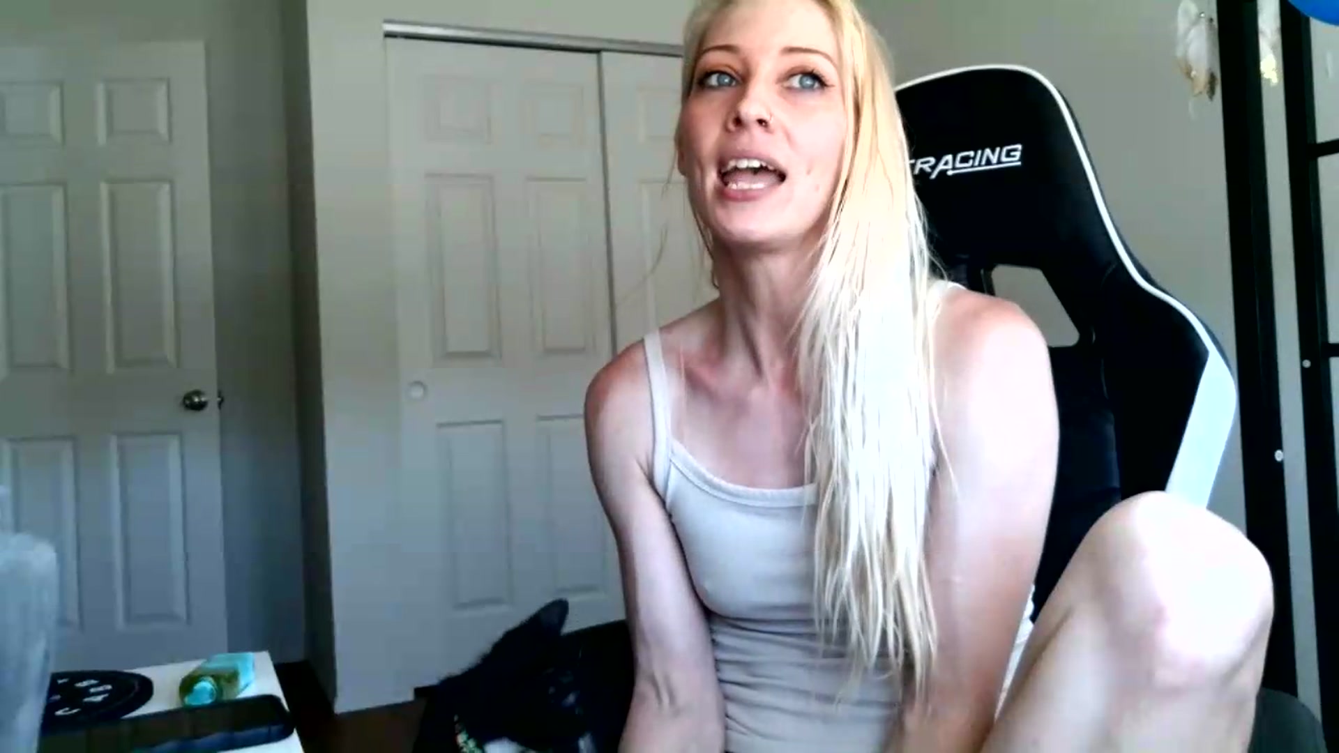 Gallery image thumbnail from Leeleigh1's myfreecams stream on, 07/04/2026, 22:36 image 8 of 20