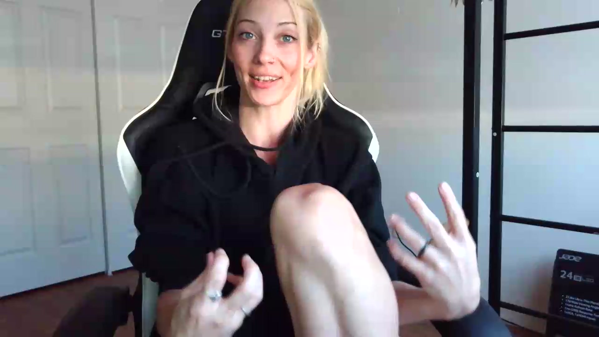 Gallery image thumbnail from Leeleigh1's myfreecams stream on, 07/29/2026, 15:59 image 18 of 20