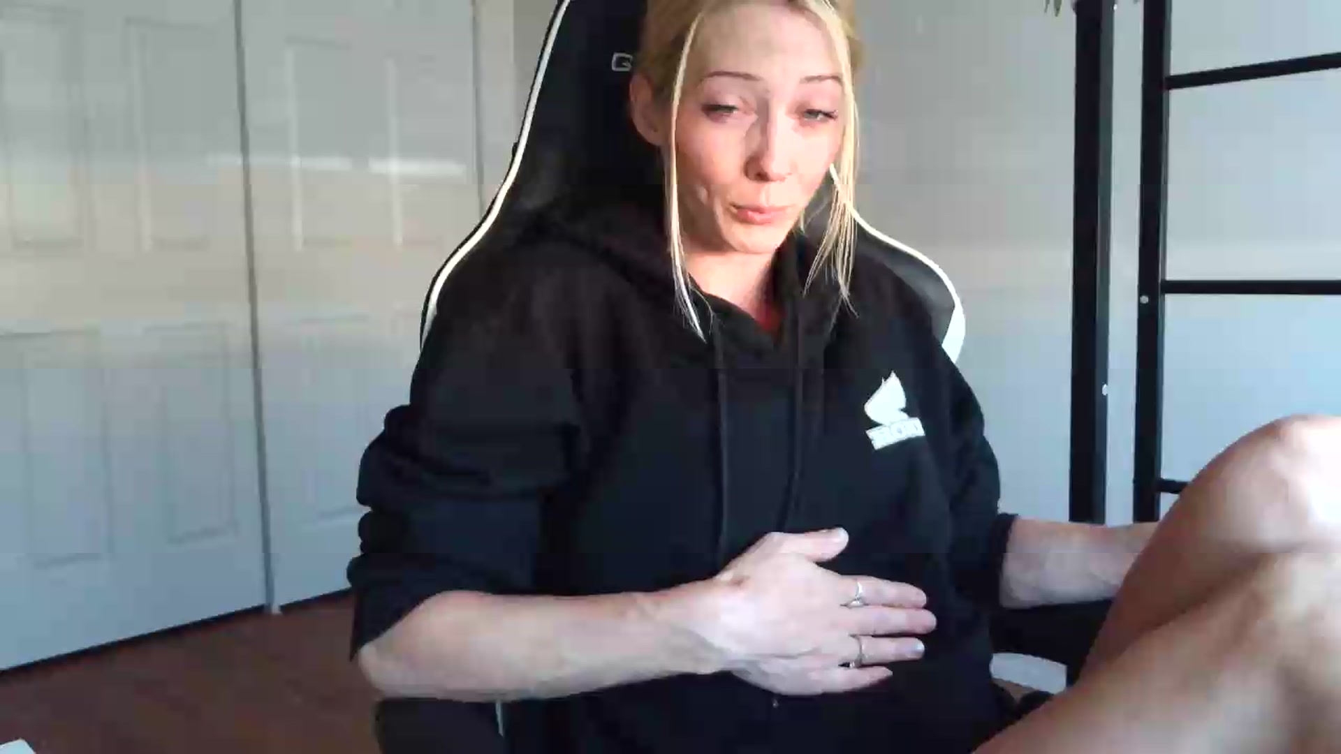 Gallery image thumbnail from Leeleigh1's myfreecams stream on, 07/29/2026, 15:59 image 8 of 20