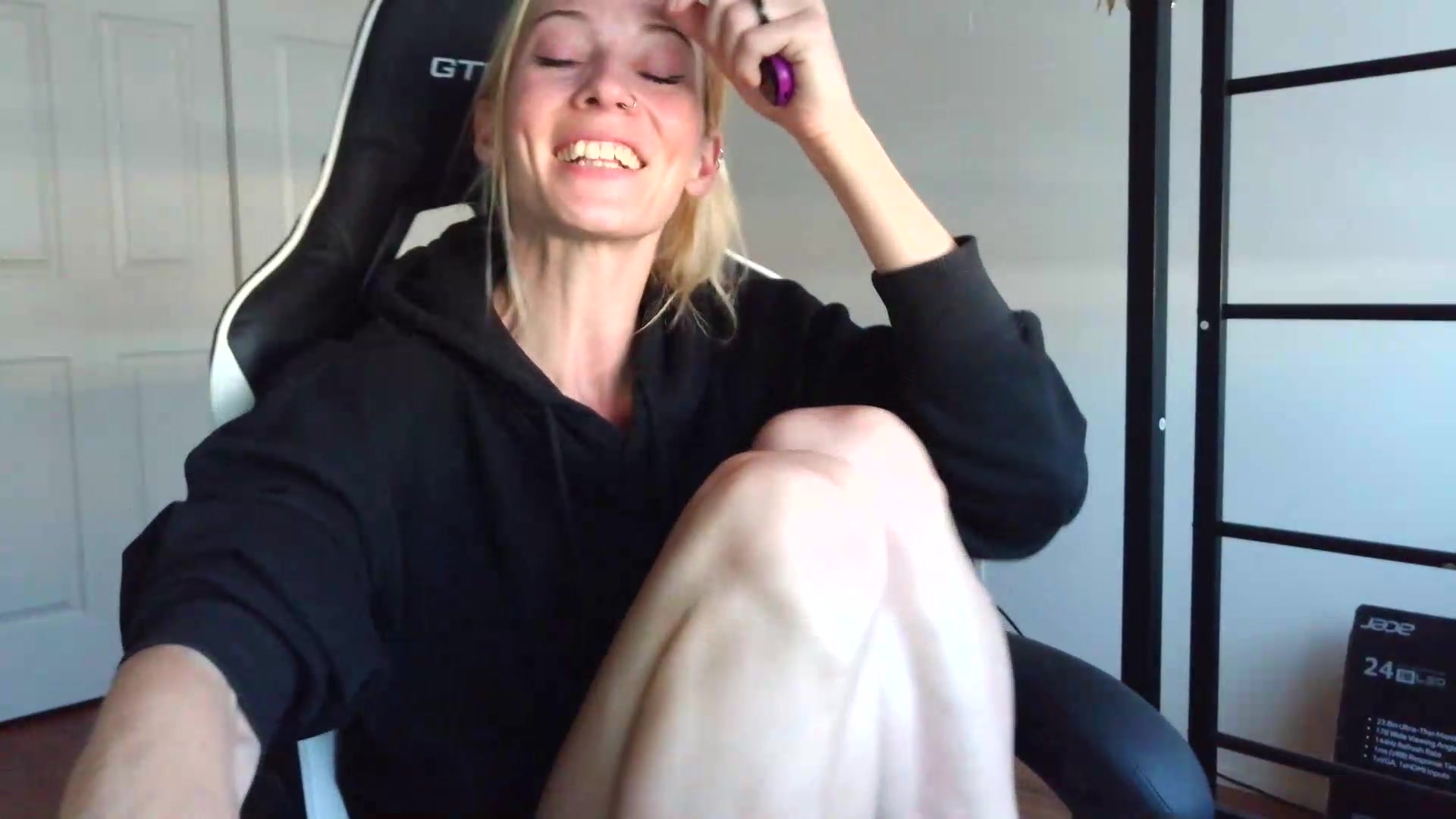 Gallery image thumbnail from Leeleigh1's myfreecams stream on, 07/29/2026, 15:59 image 20 of 20